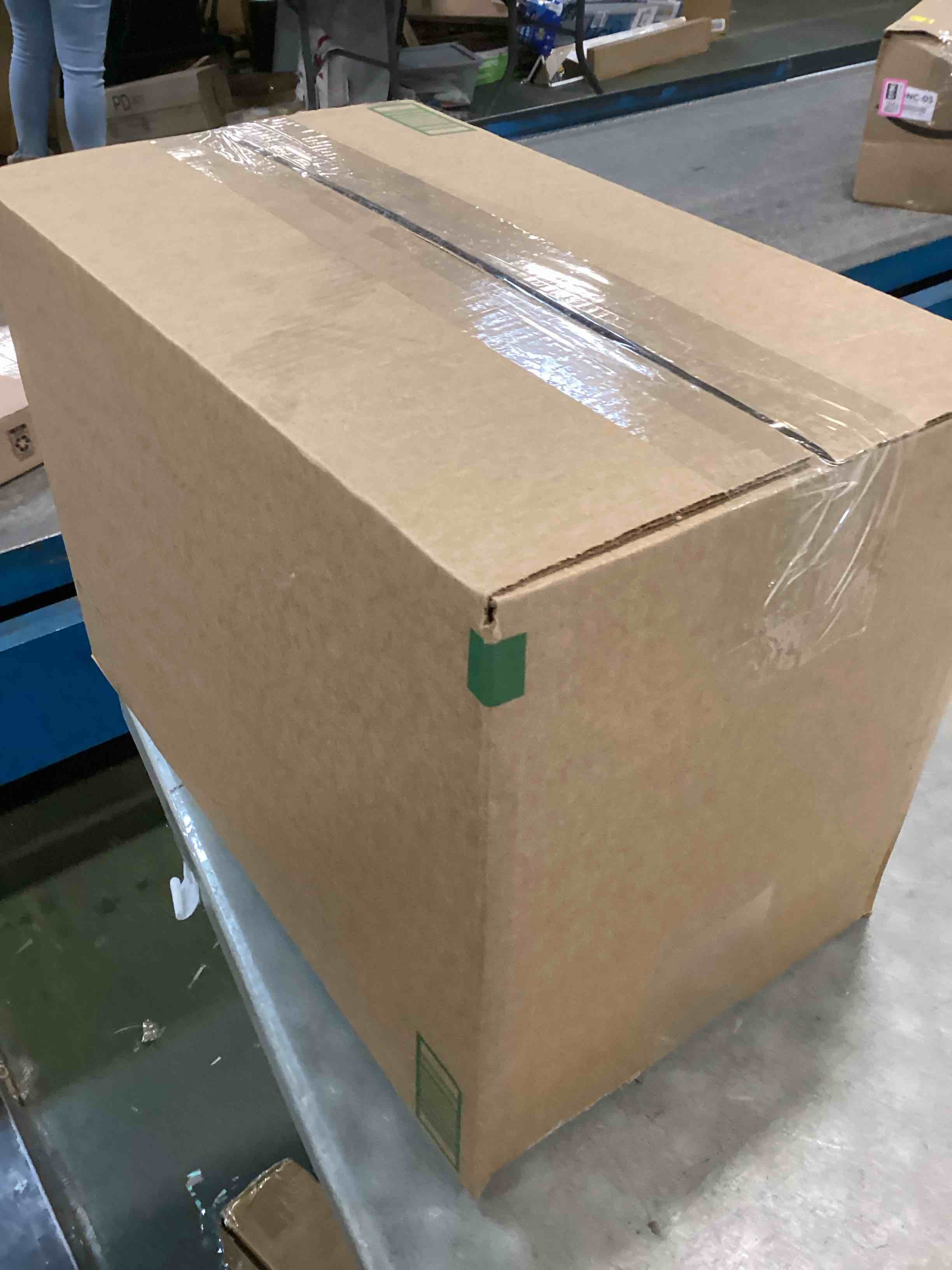 https://s3.amazonaws.com/lotting-images-prod/bidfta/GRA1553571_1734632625860.jpeg