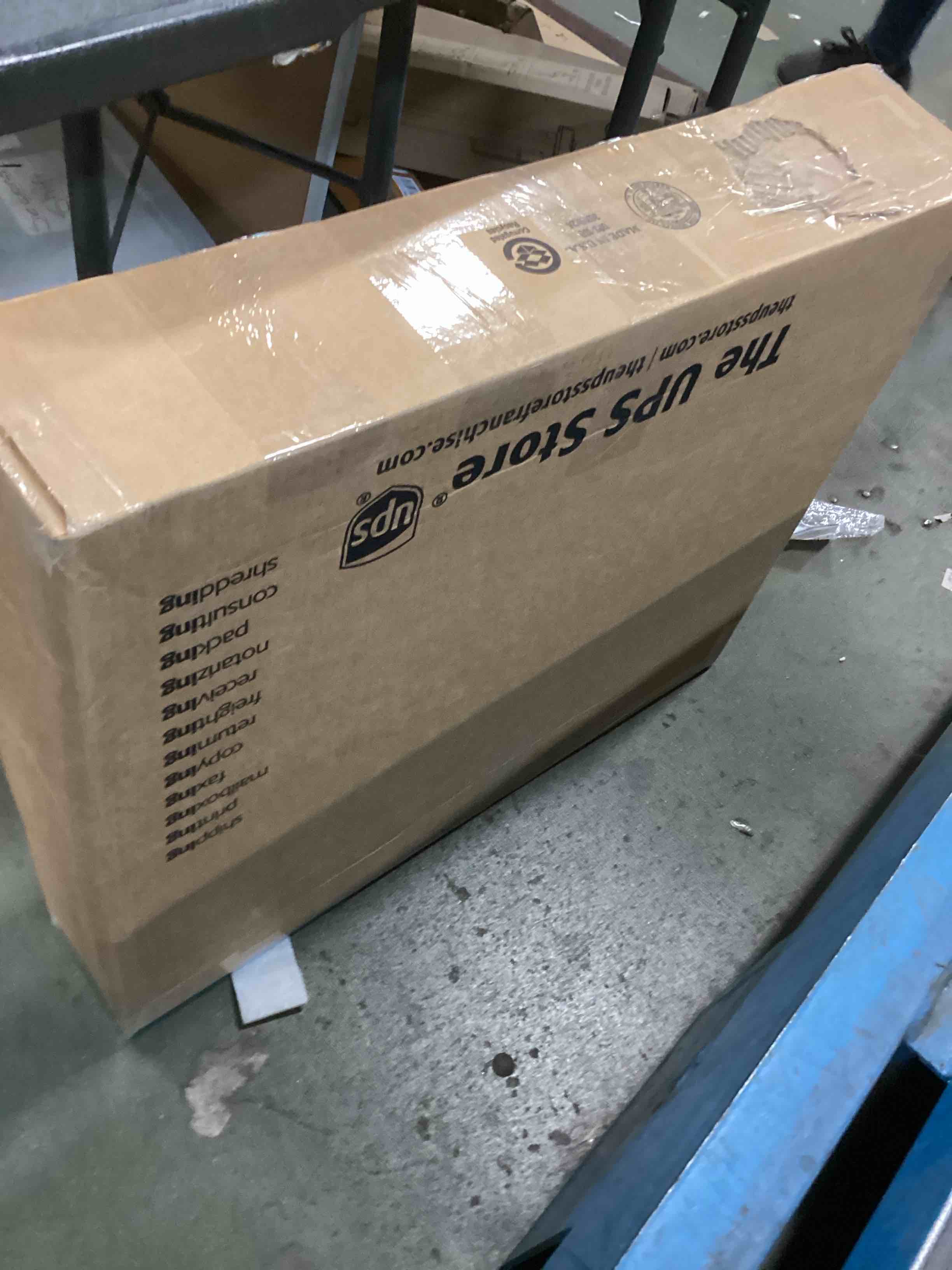 https://s3.amazonaws.com/lotting-images-prod/bidfta/GRA1553744_1734710921532.jpeg