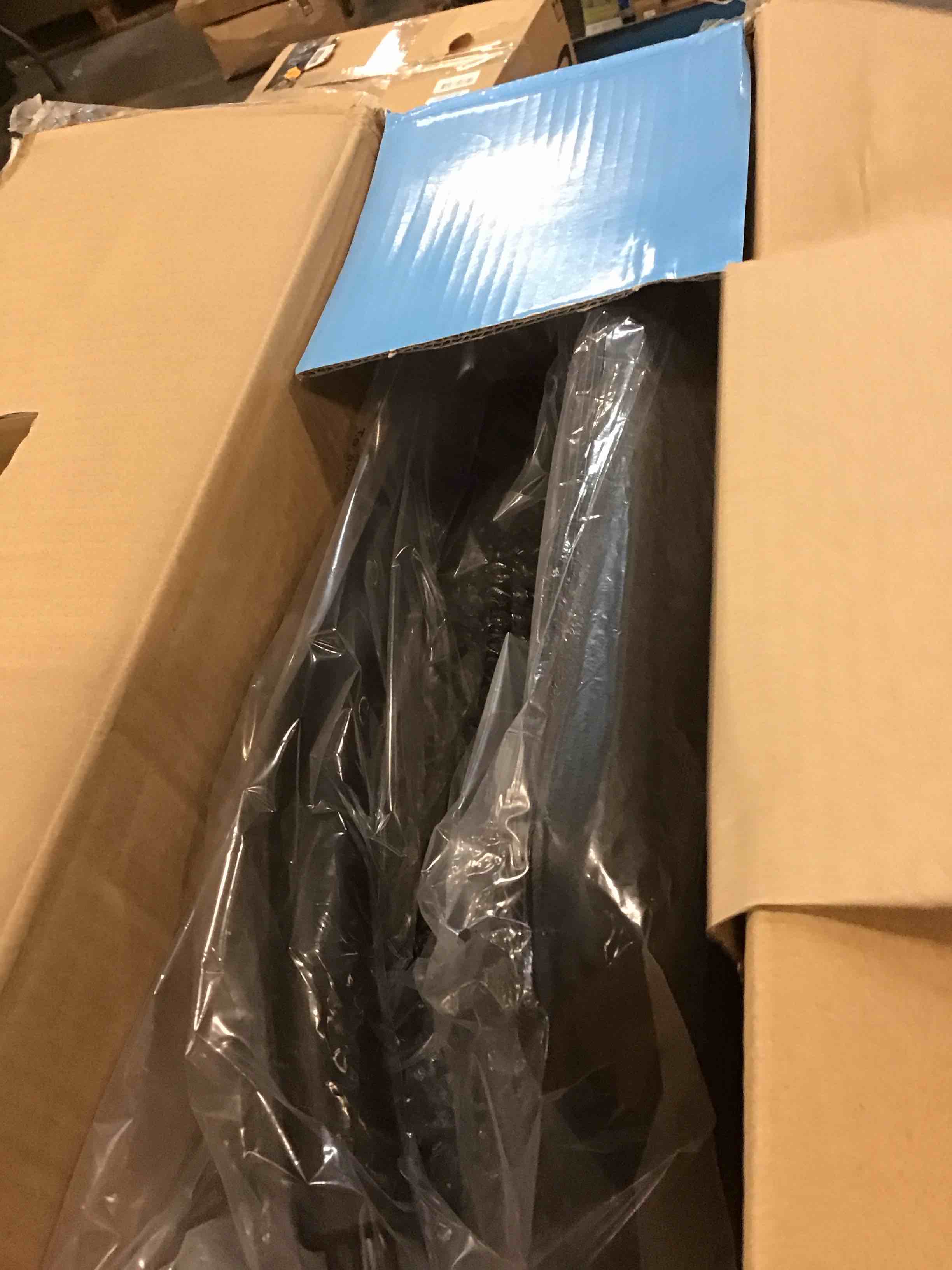 https://s3.amazonaws.com/lotting-images-prod/bidfta/GRA1553918_1735845064675.jpeg