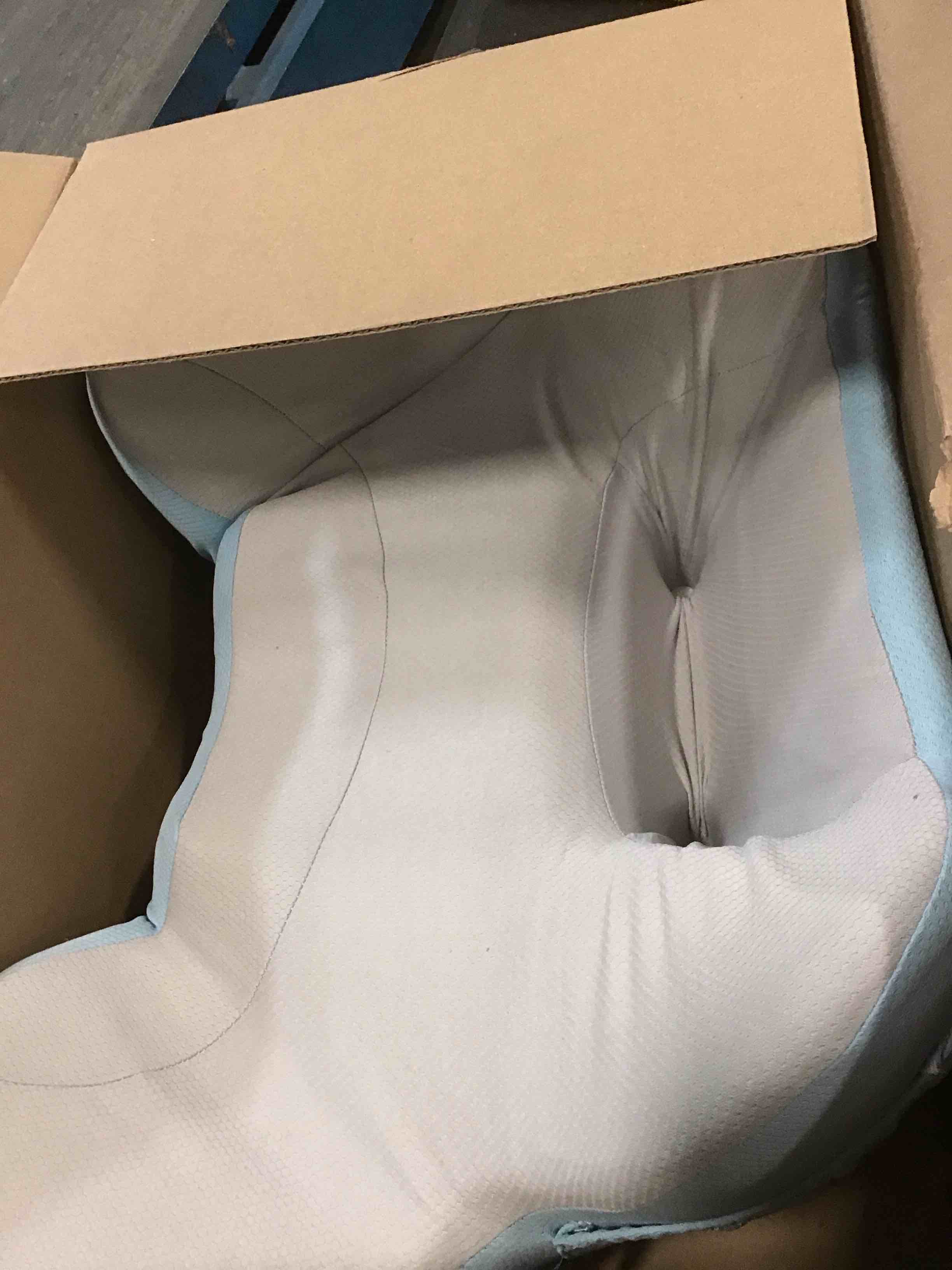 https://s3.amazonaws.com/lotting-images-prod/bidfta/GRA1554003_1735911720383.jpeg