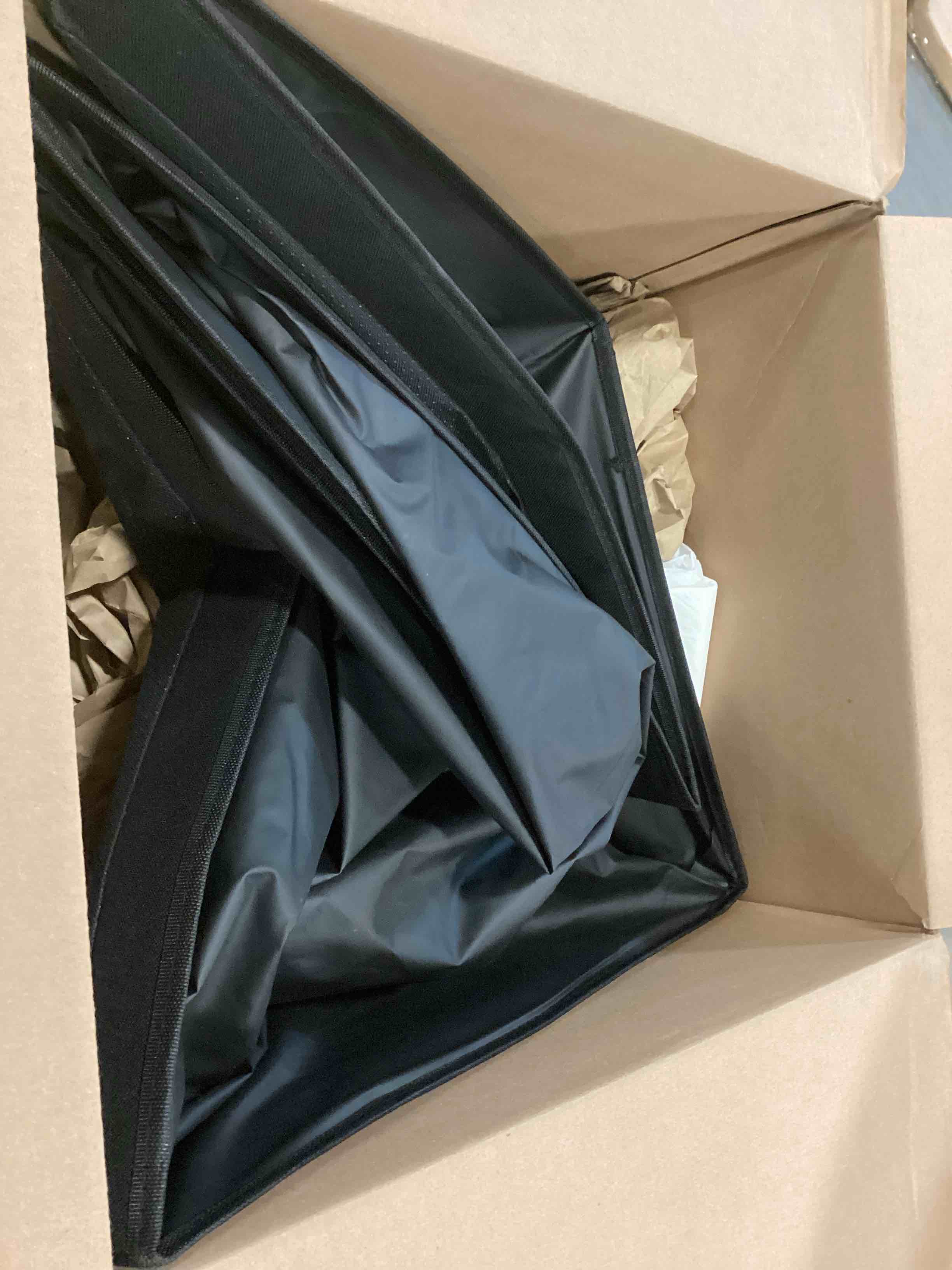 https://s3.amazonaws.com/lotting-images-prod/bidfta/GRA1554264_1735997111277.jpeg