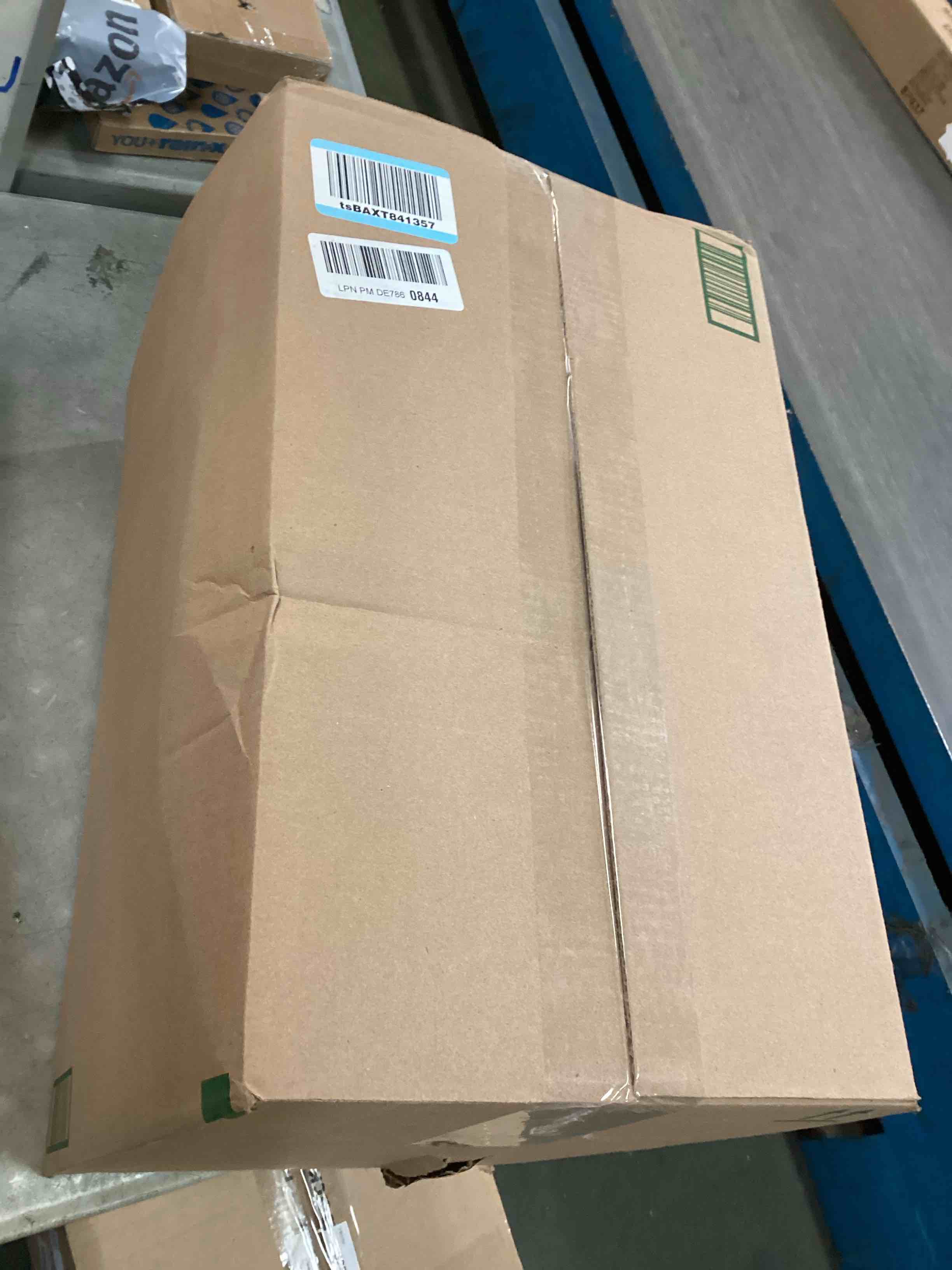 https://s3.amazonaws.com/lotting-images-prod/bidfta/GRA1555106_1741794152919.jpeg