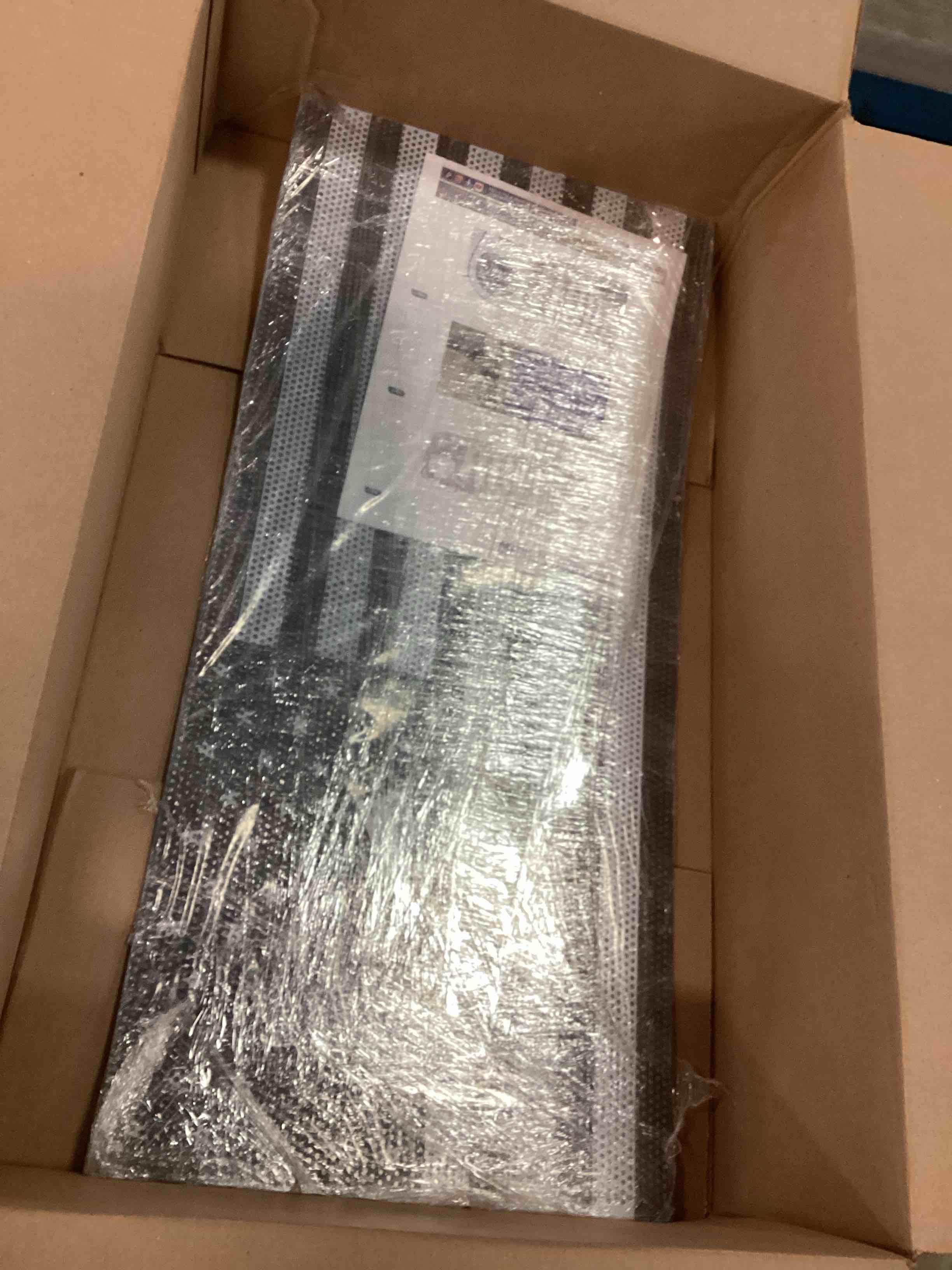 https://s3.amazonaws.com/lotting-images-prod/bidfta/GRA1555243_1741872253649.jpeg