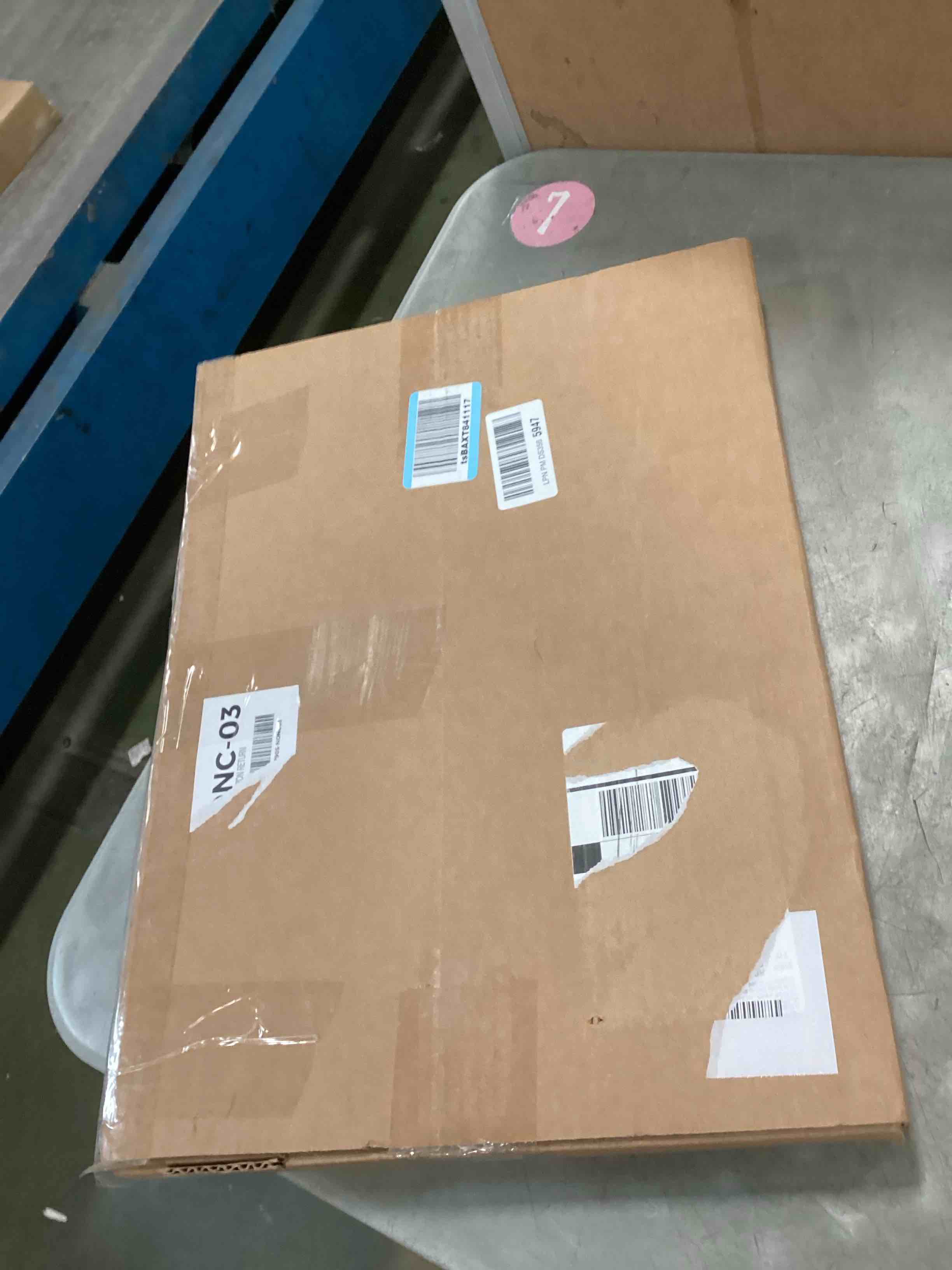 https://s3.amazonaws.com/lotting-images-prod/bidfta/GRA1555950_1742391193707.jpeg