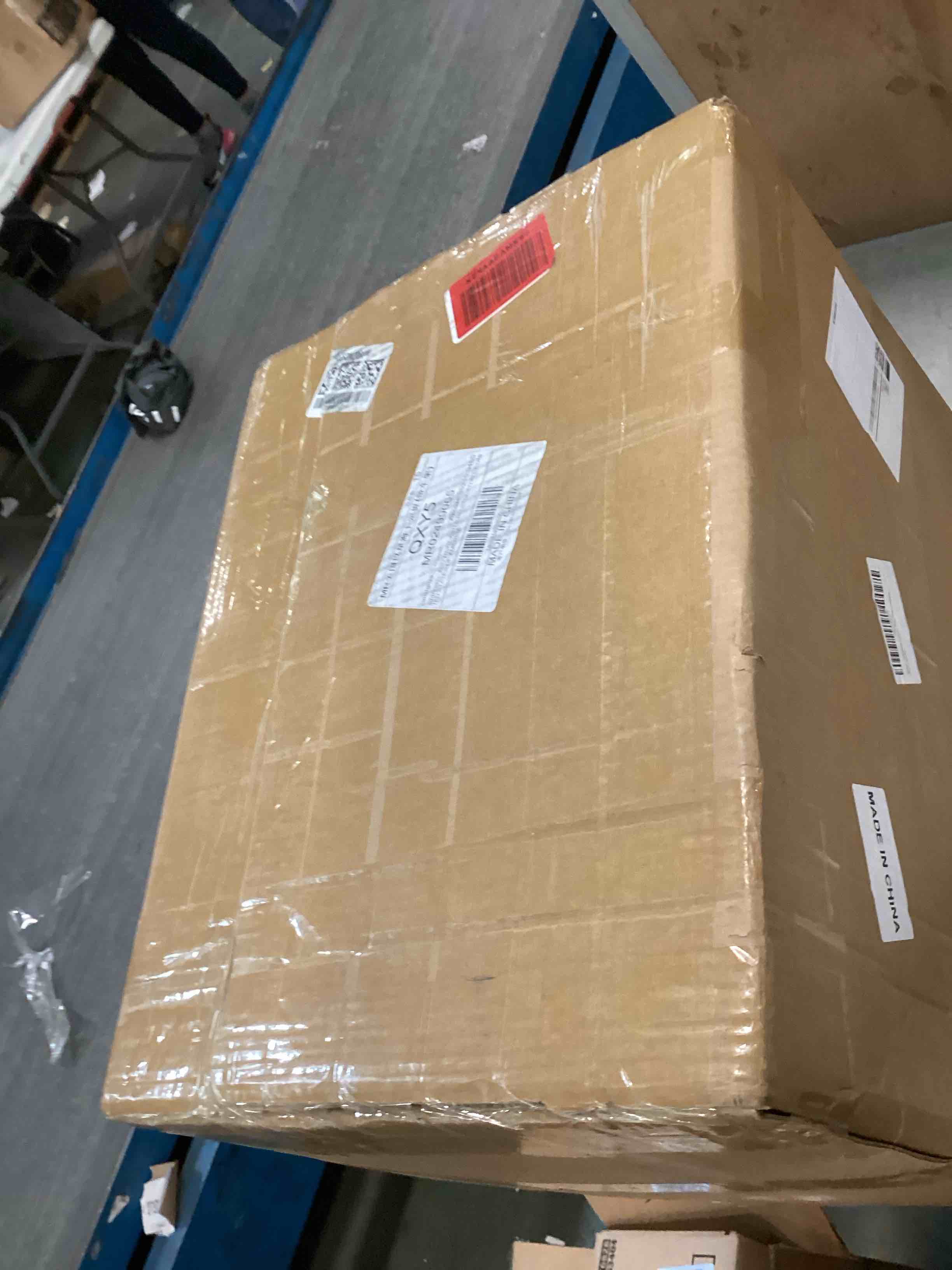 https://s3.amazonaws.com/lotting-images-prod/bidfta/GRA1556131_1742414265818.jpeg