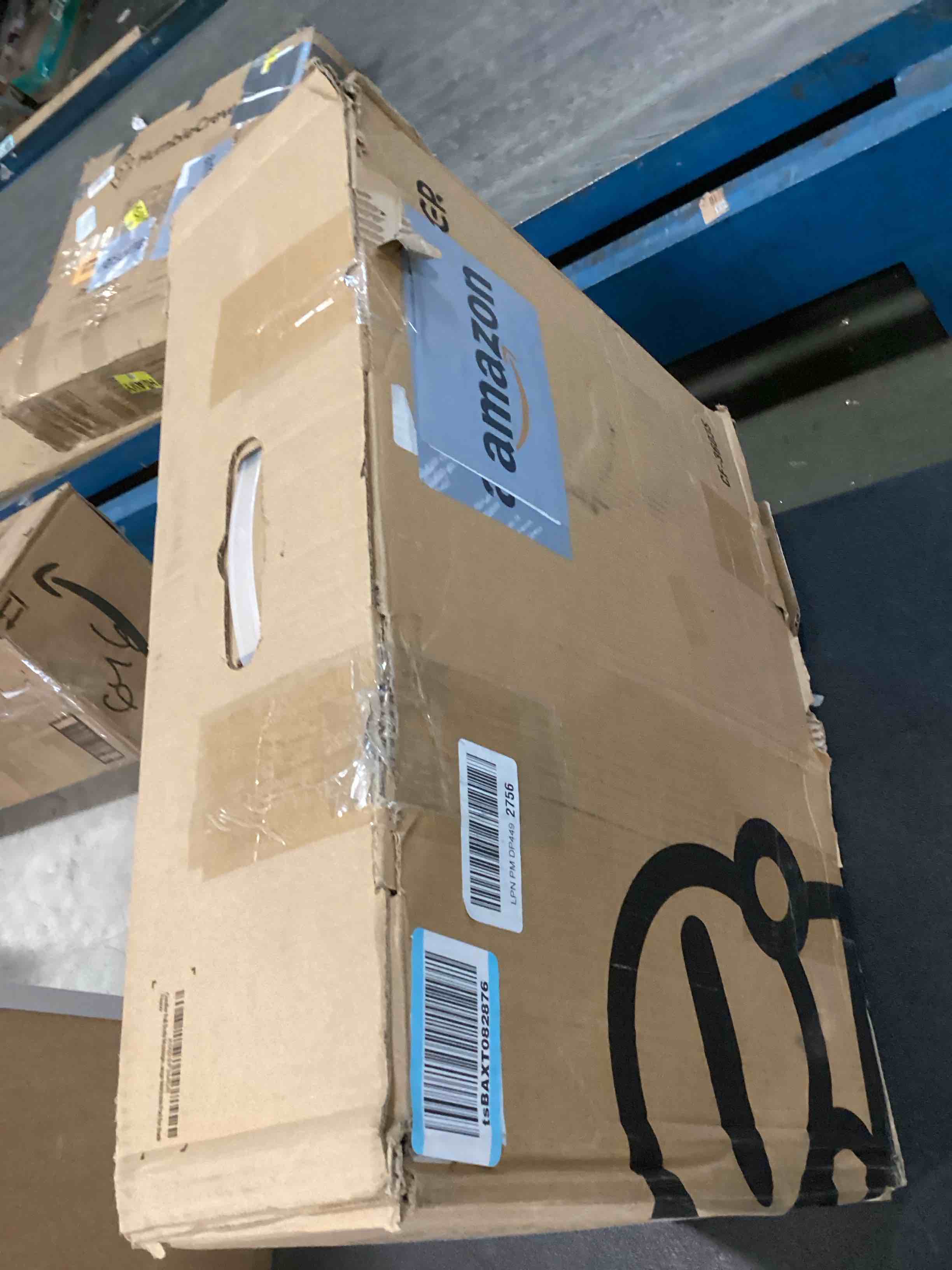 https://s3.amazonaws.com/lotting-images-prod/bidfta/GRA1556227_1742481457693.jpeg