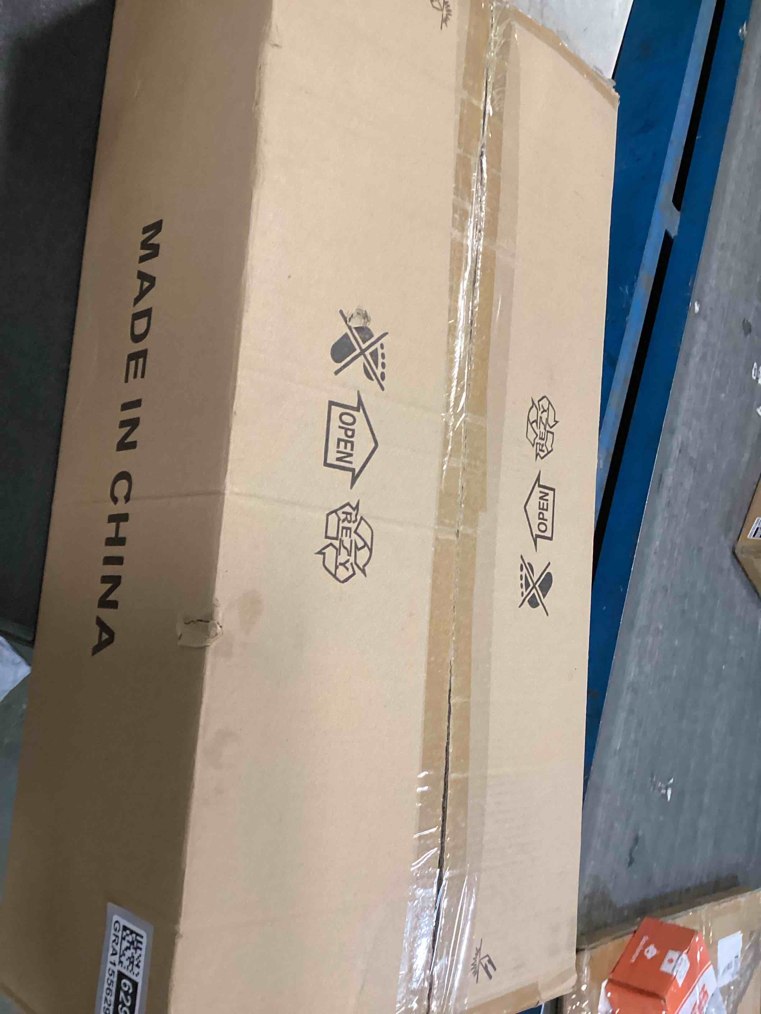 https://s3.amazonaws.com/lotting-images-prod/bidfta/GRA1556295_1742488459167.jpeg