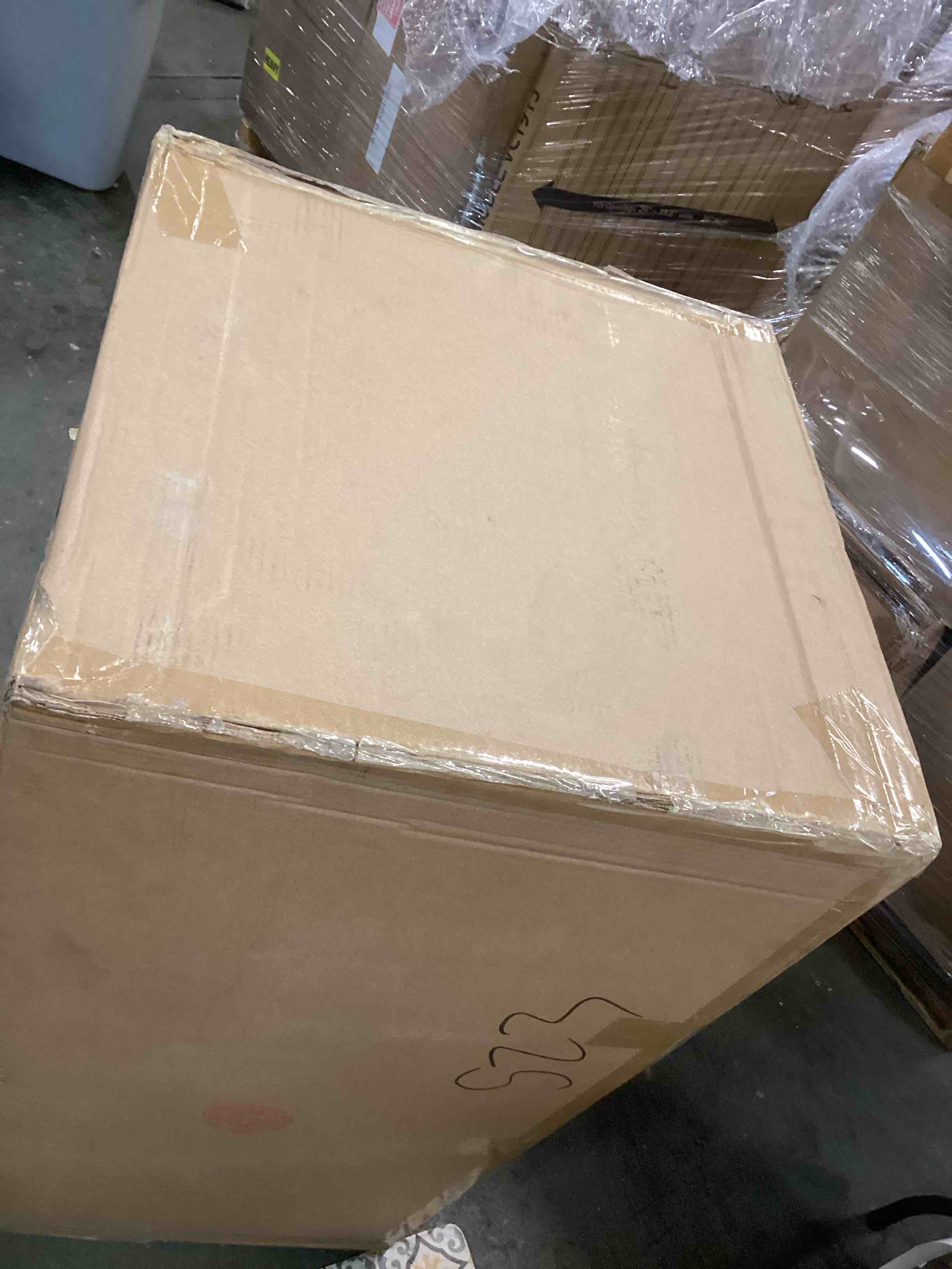 https://s3.amazonaws.com/lotting-images-prod/bidfta/GRA1556329_1742495214276.jpeg