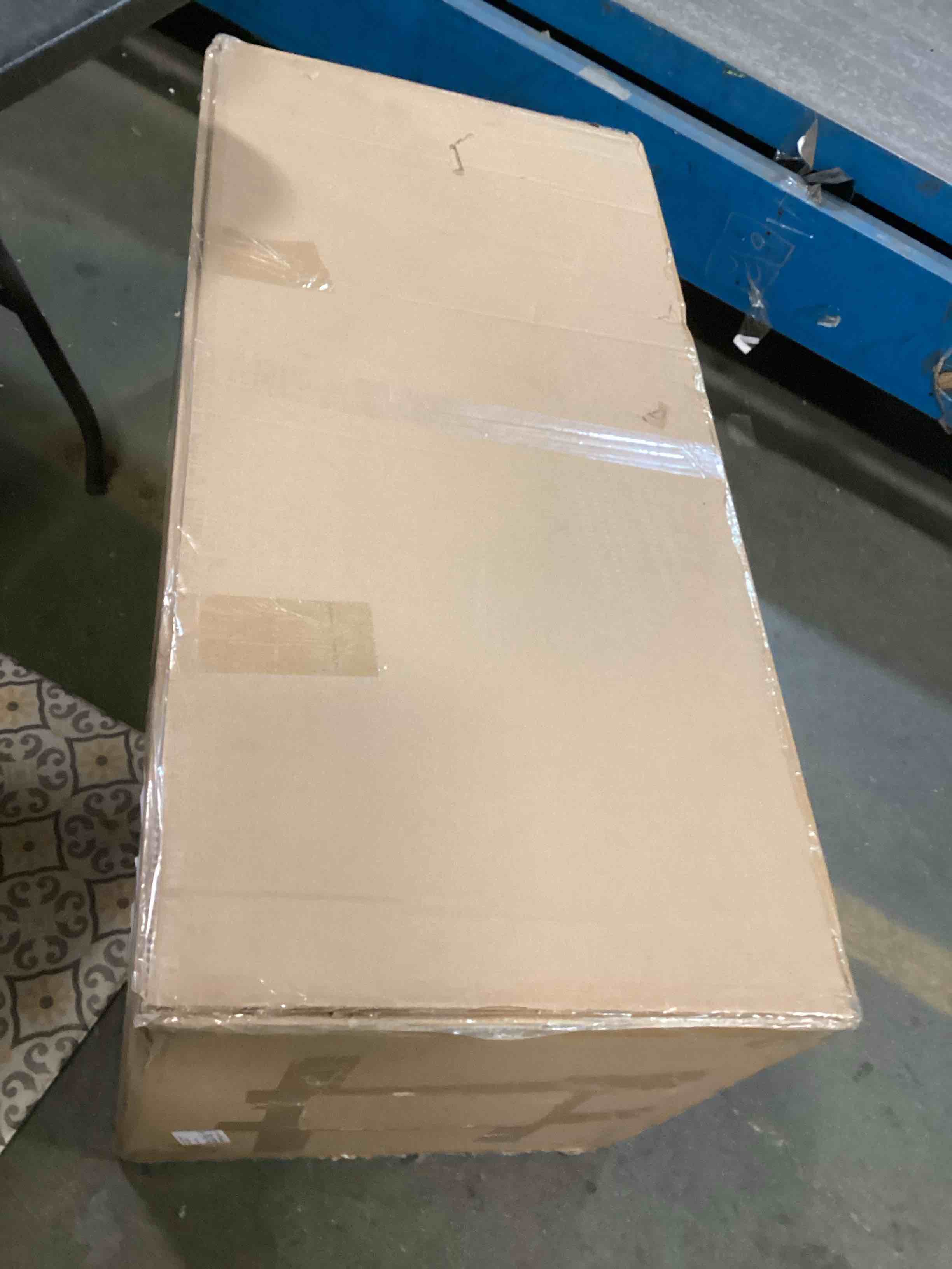 https://s3.amazonaws.com/lotting-images-prod/bidfta/GRA1556337_1742496989761.jpeg