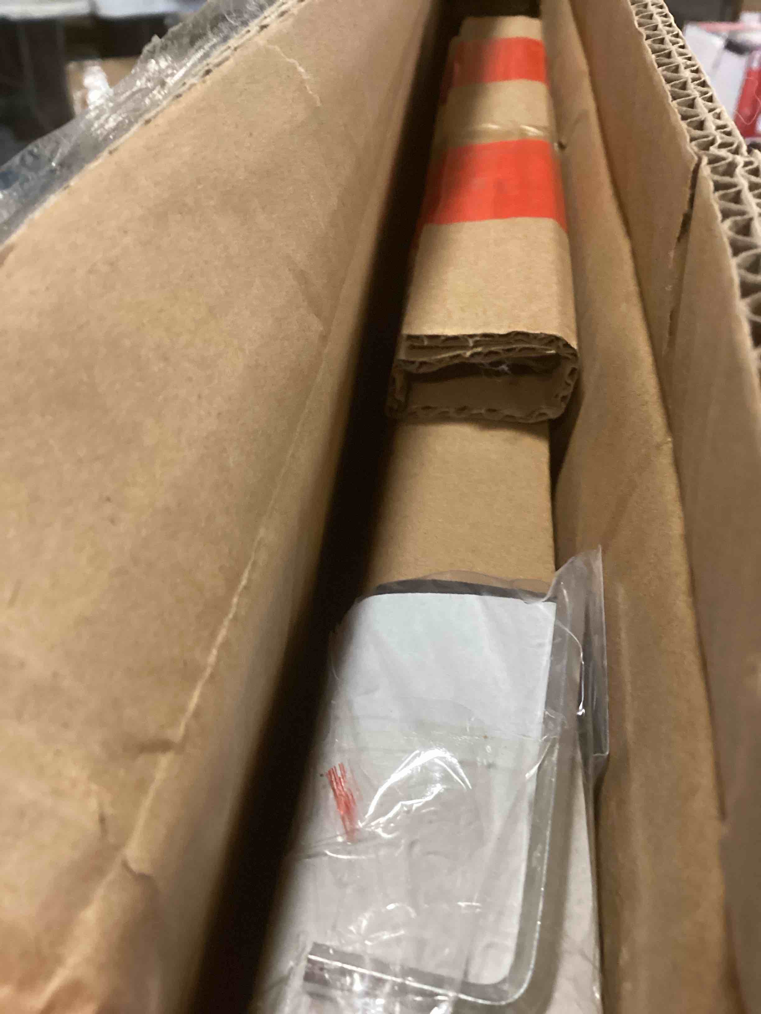 https://s3.amazonaws.com/lotting-images-prod/bidfta/GRA1557415_1743092513204.jpeg