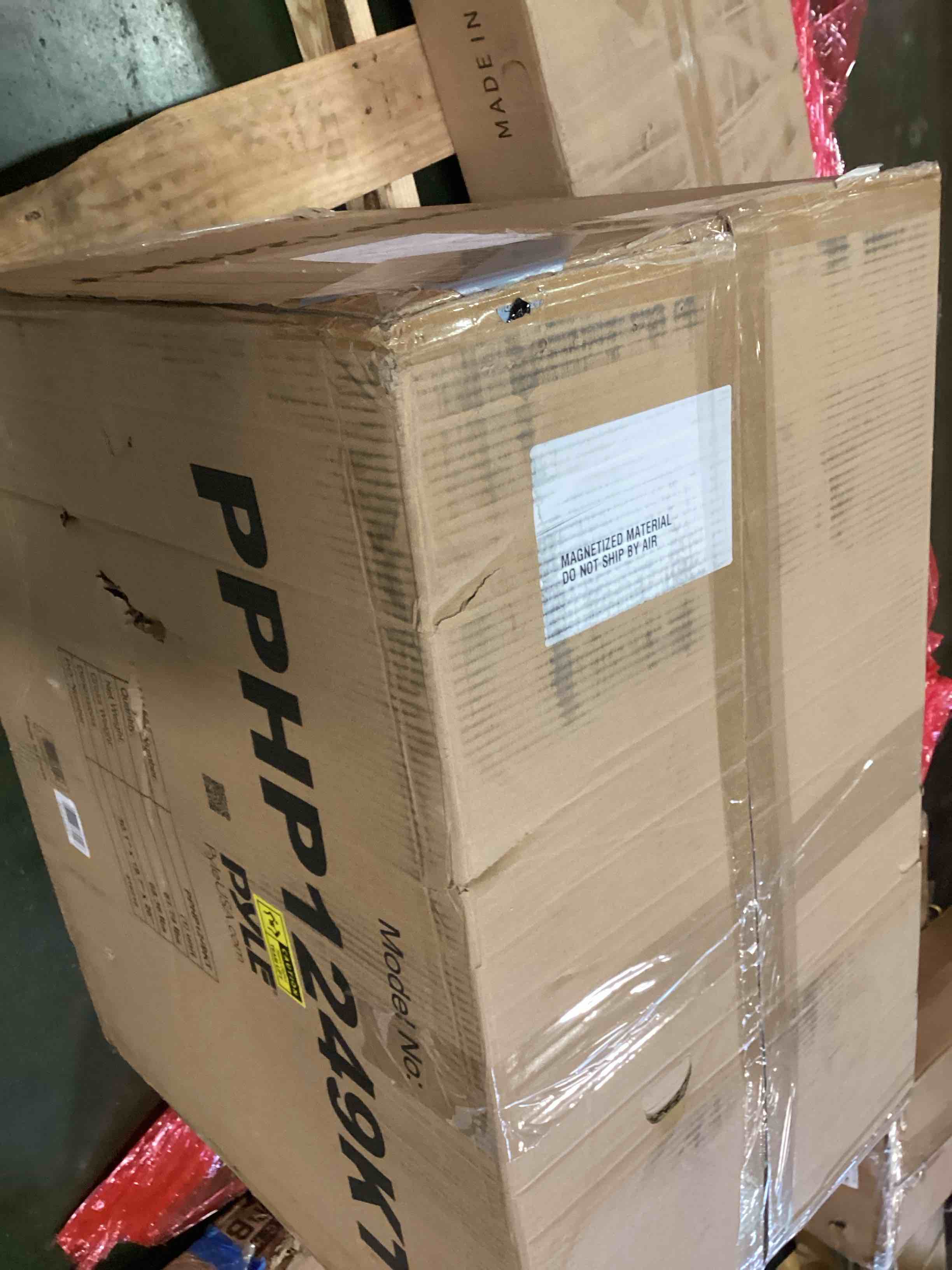 https://s3.amazonaws.com/lotting-images-prod/bidfta/GRA1558089_1734624046256.jpeg