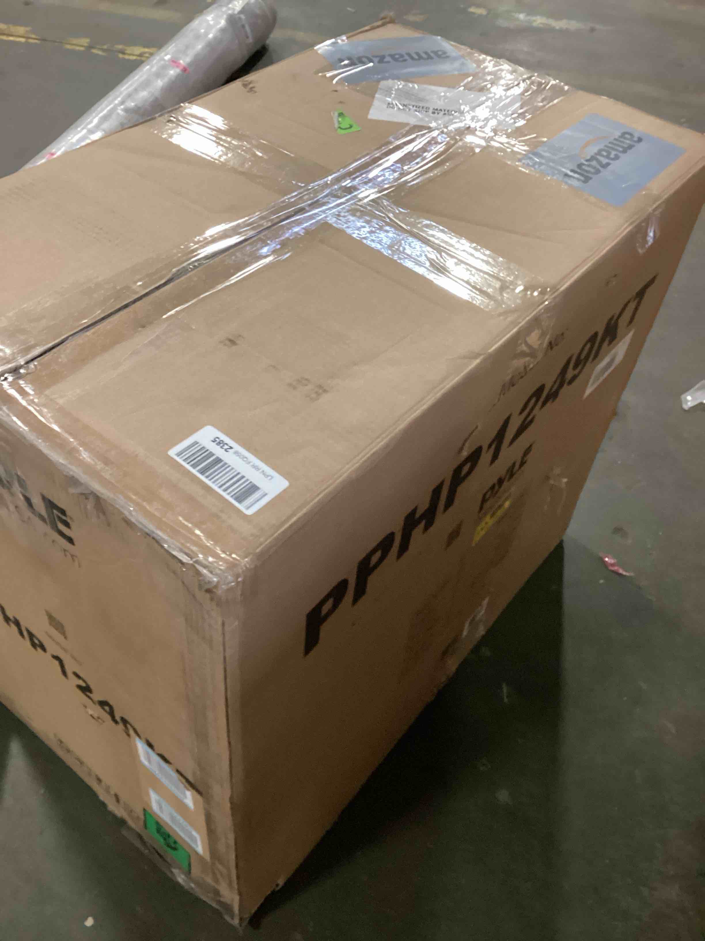 https://s3.amazonaws.com/lotting-images-prod/bidfta/GRA1559406_1735938596373.jpeg