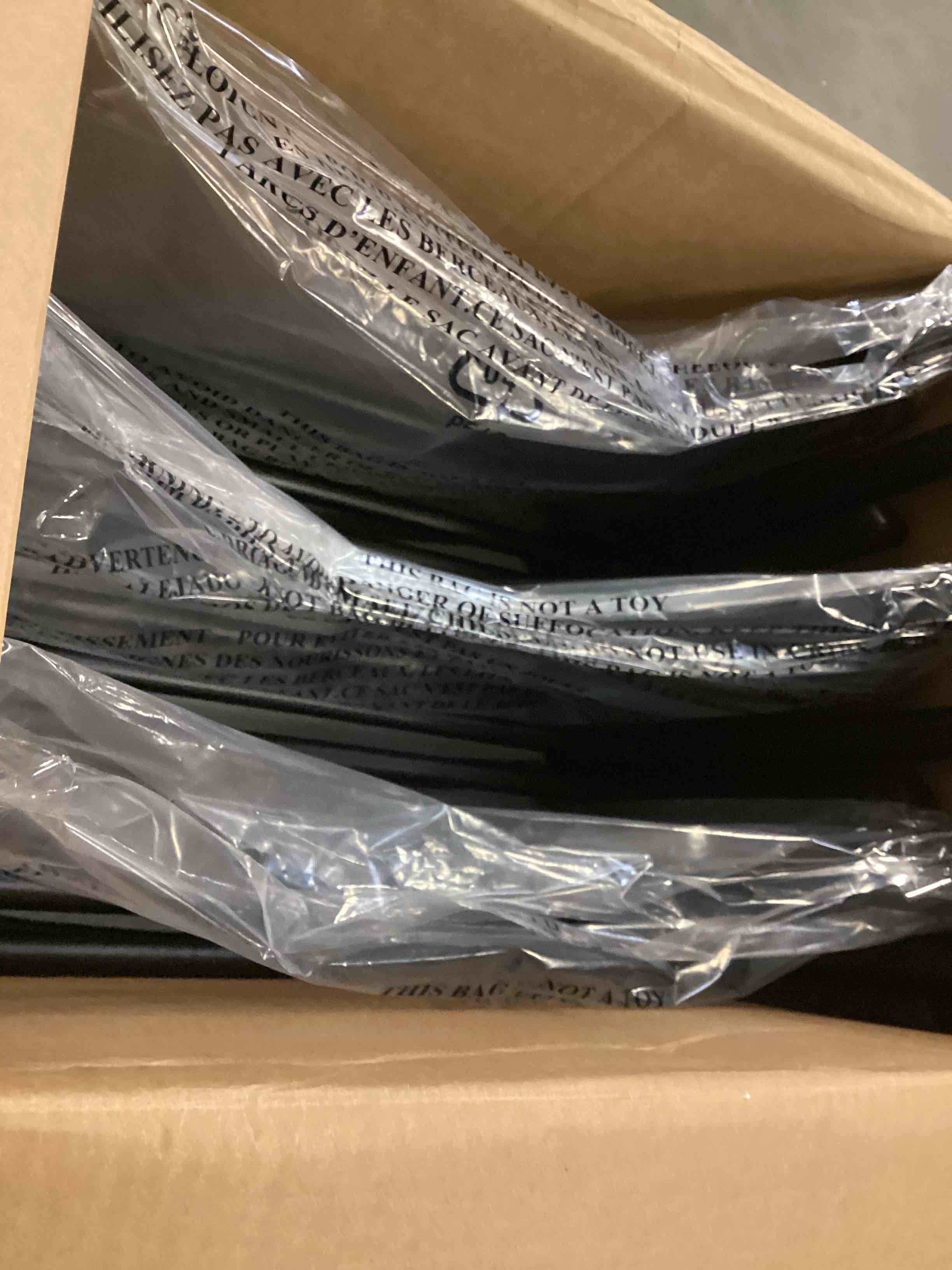 https://s3.amazonaws.com/lotting-images-prod/bidfta/GRA1559481_1736359528095.jpeg