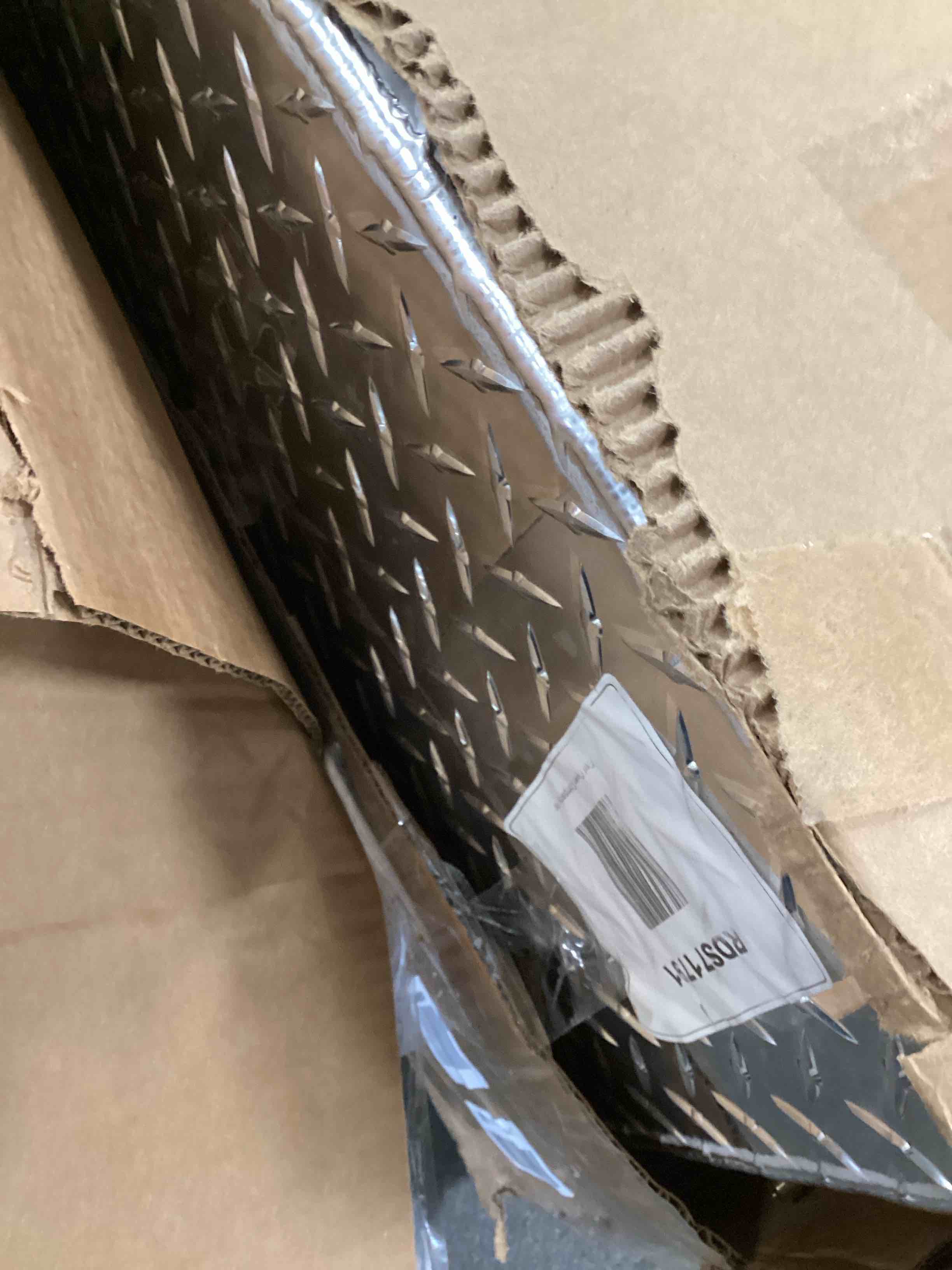 https://s3.amazonaws.com/lotting-images-prod/bidfta/GRA1559938_1736784452985.jpeg