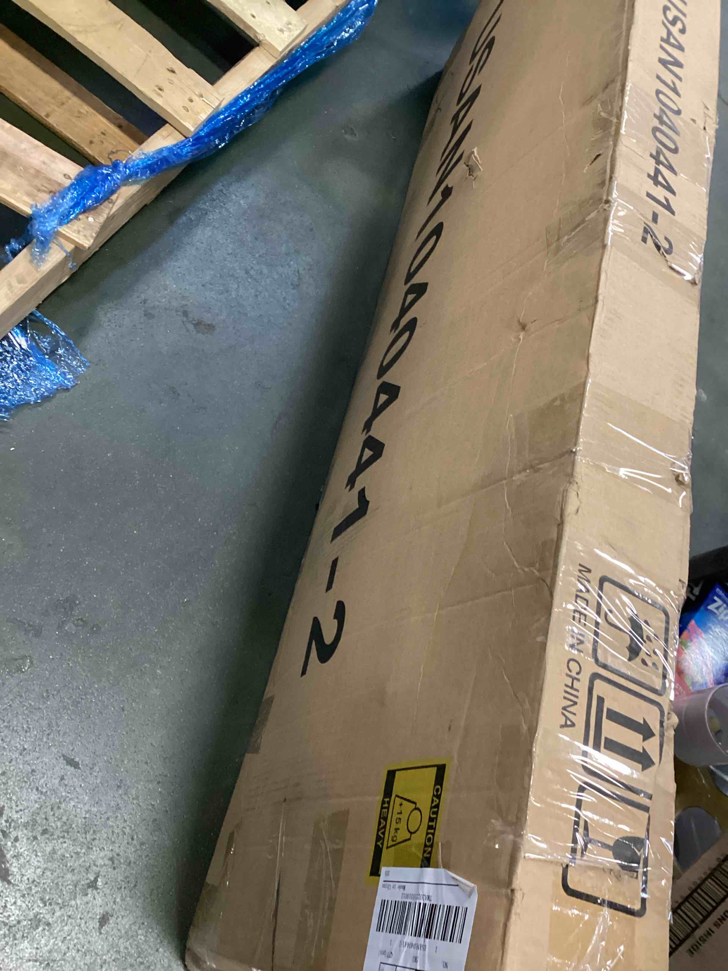 https://s3.amazonaws.com/lotting-images-prod/bidfta/GRA1560141_1736870043373.jpeg
