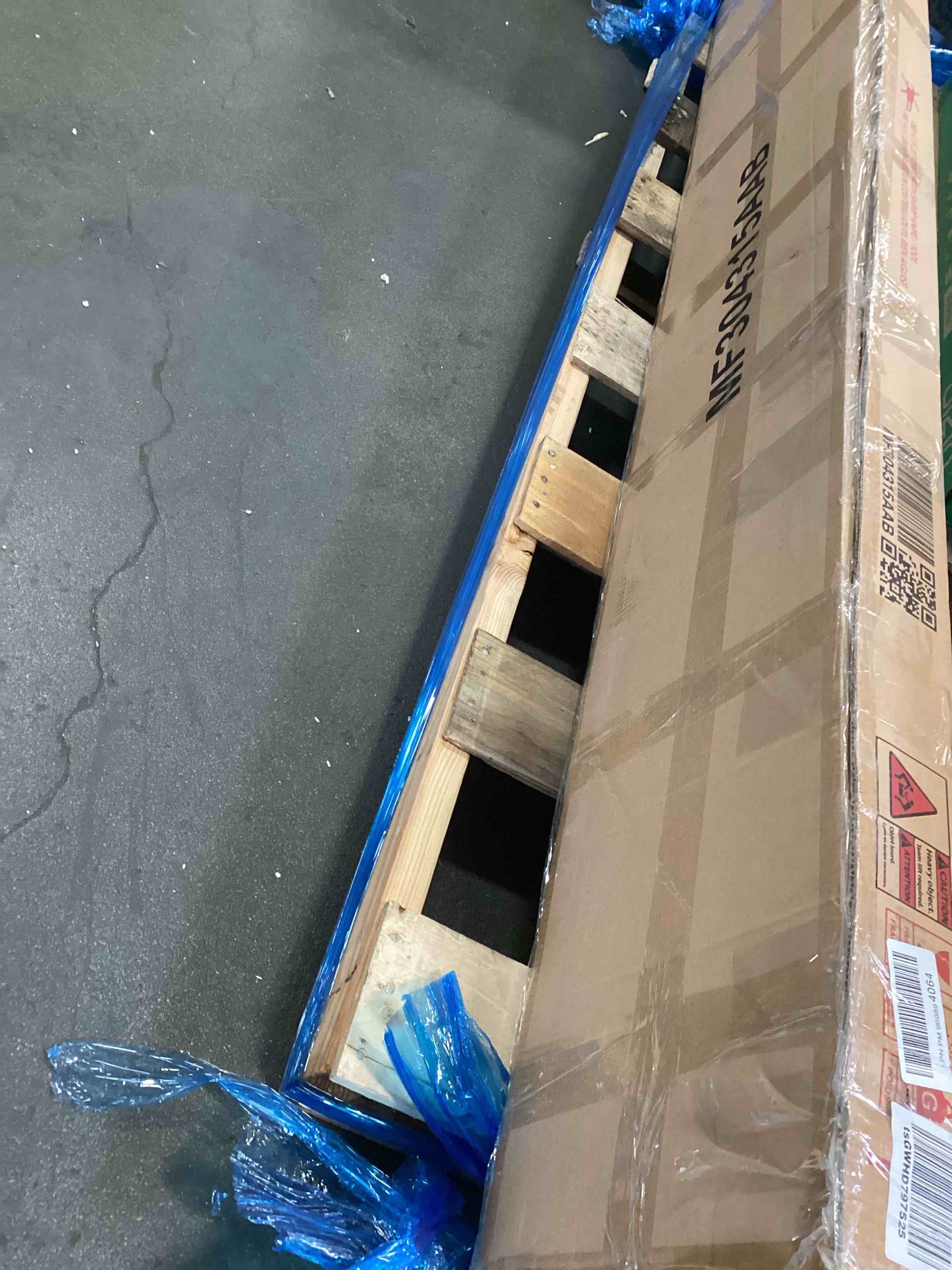 https://s3.amazonaws.com/lotting-images-prod/bidfta/GRA1560294_1736958692390.jpeg