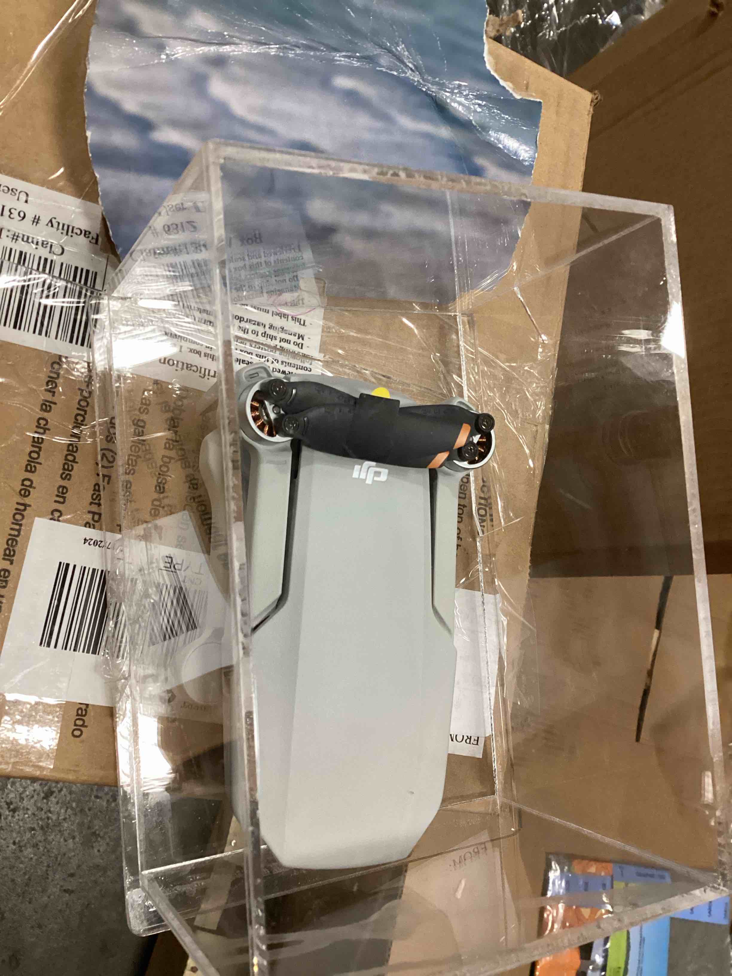 https://s3.amazonaws.com/lotting-images-prod/bidfta/GRA1560355_1737033280208.jpeg