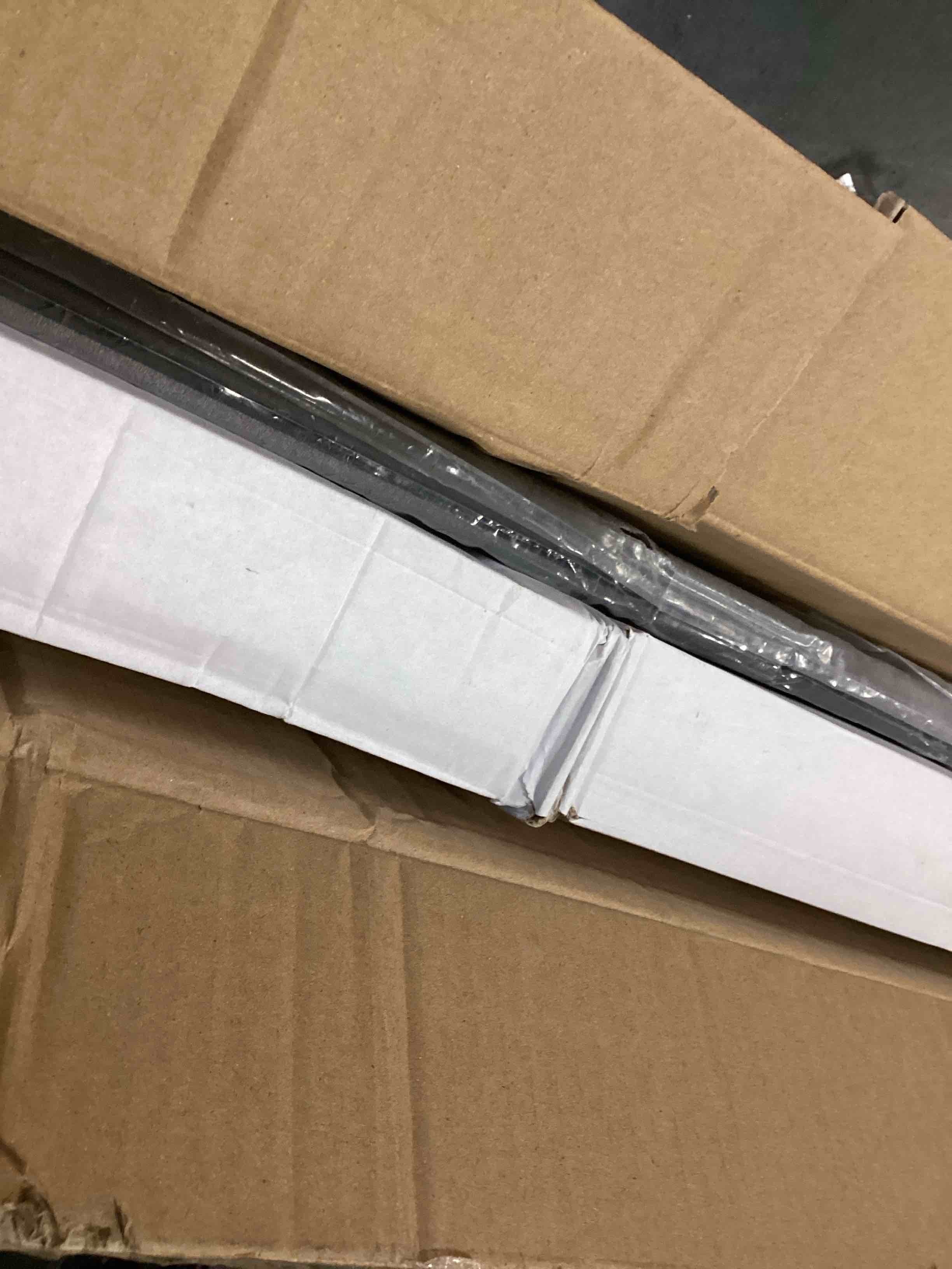 https://s3.amazonaws.com/lotting-images-prod/bidfta/GRA1560563_1737061287176.jpeg