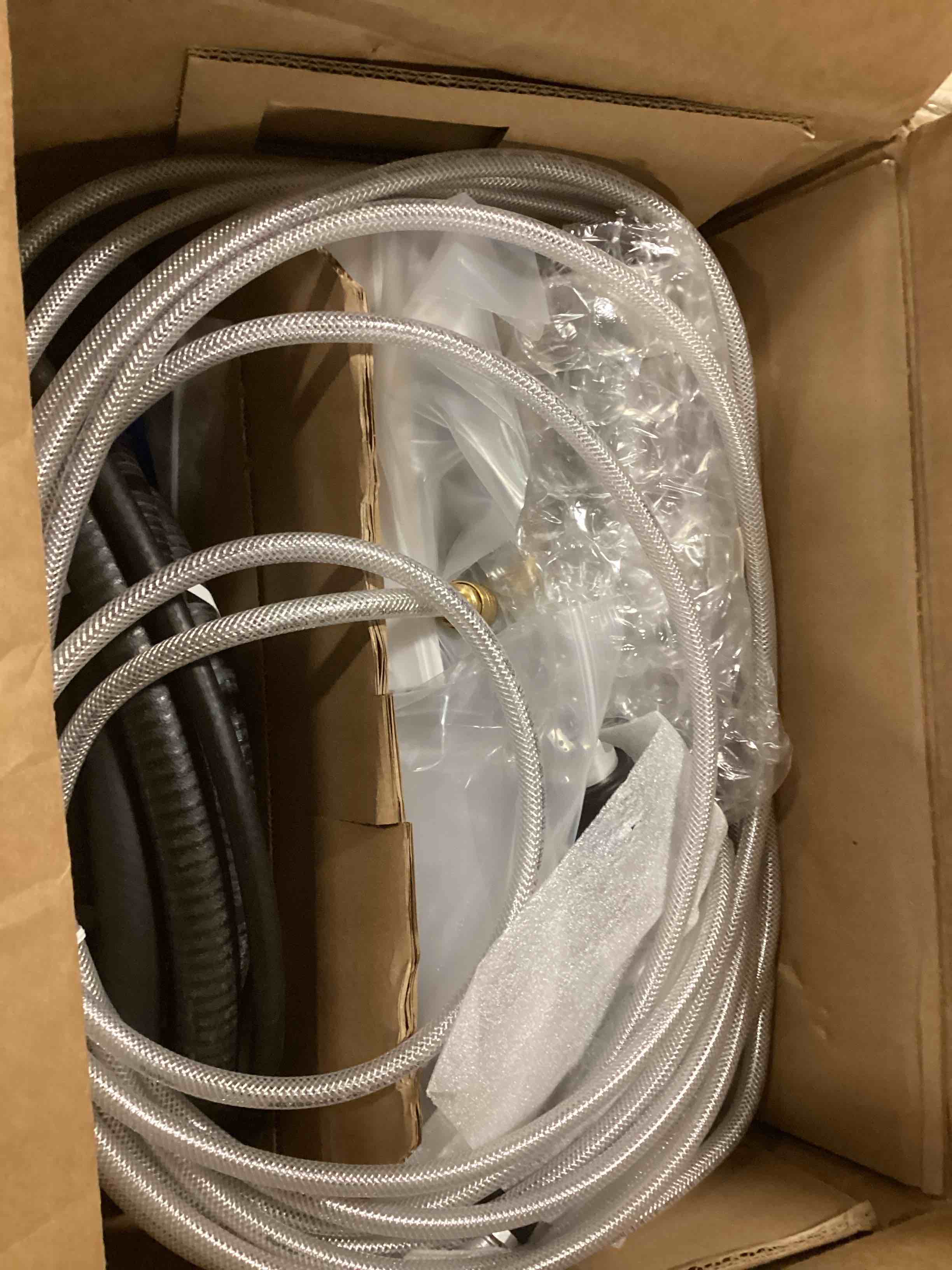https://s3.amazonaws.com/lotting-images-prod/bidfta/GRA1560571_1737115218819.jpeg
