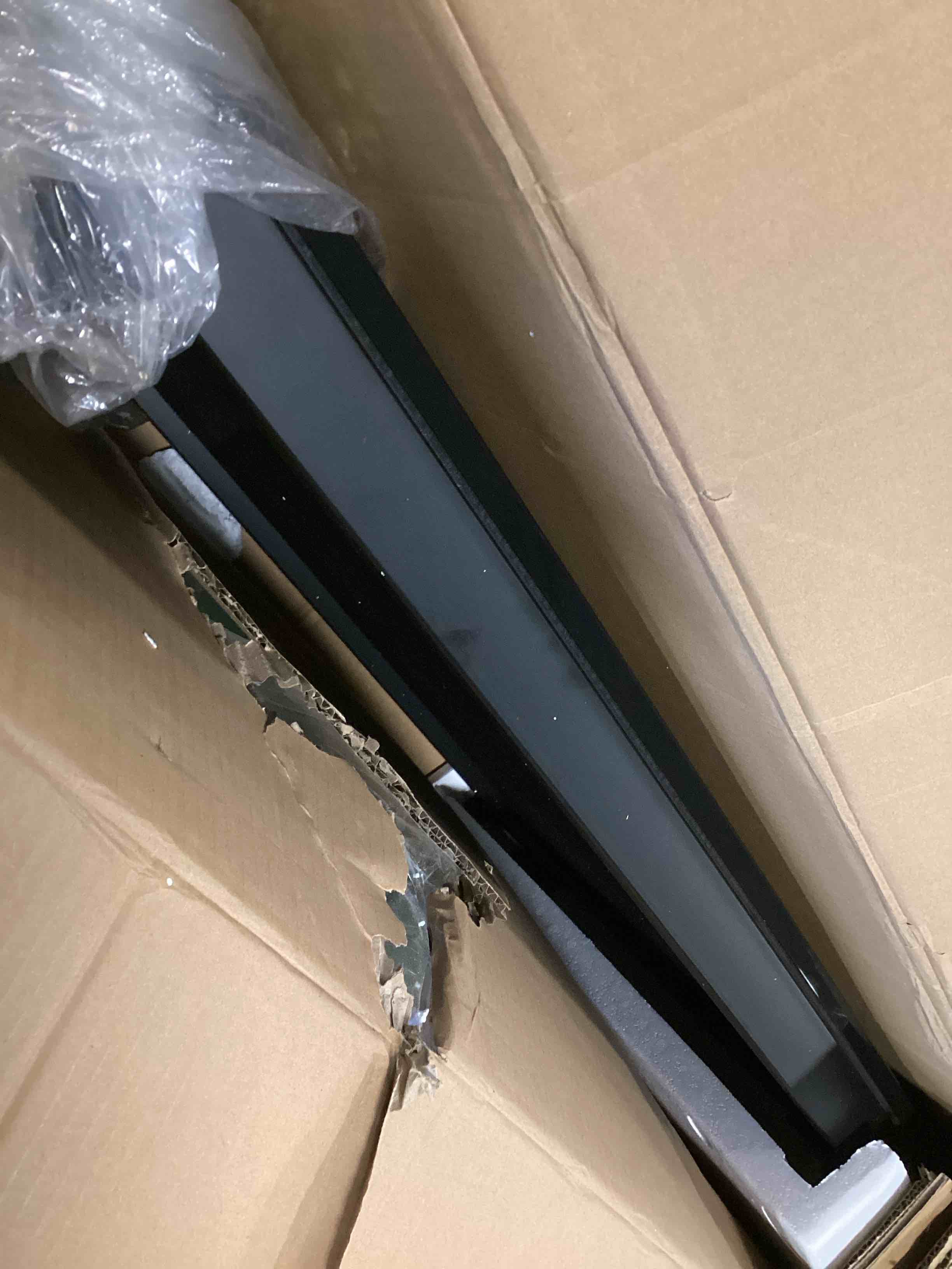 https://s3.amazonaws.com/lotting-images-prod/bidfta/GRA1560589_1737120211081.jpeg