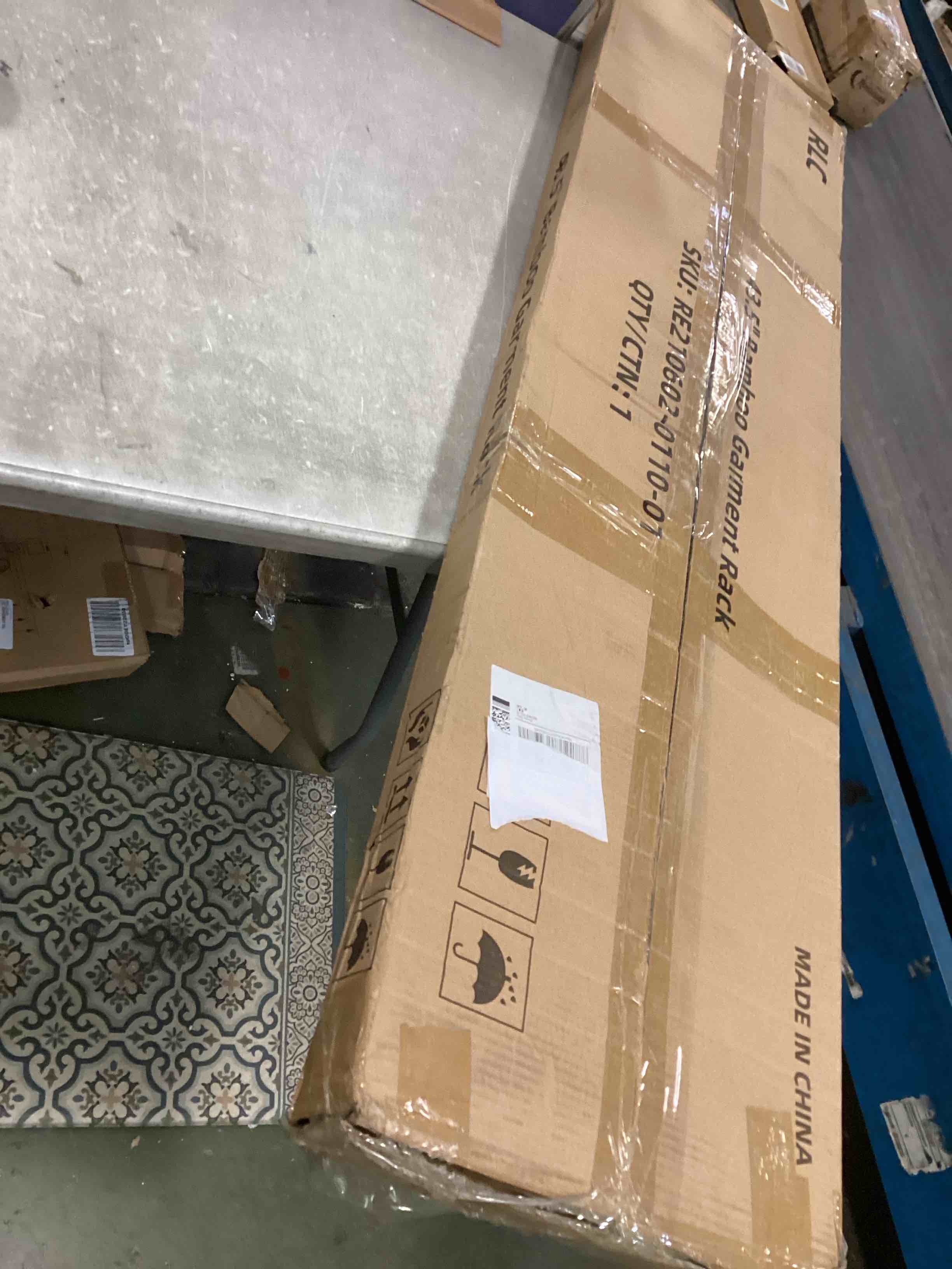 https://s3.amazonaws.com/lotting-images-prod/bidfta/GRA1561243_1734636717917.jpeg