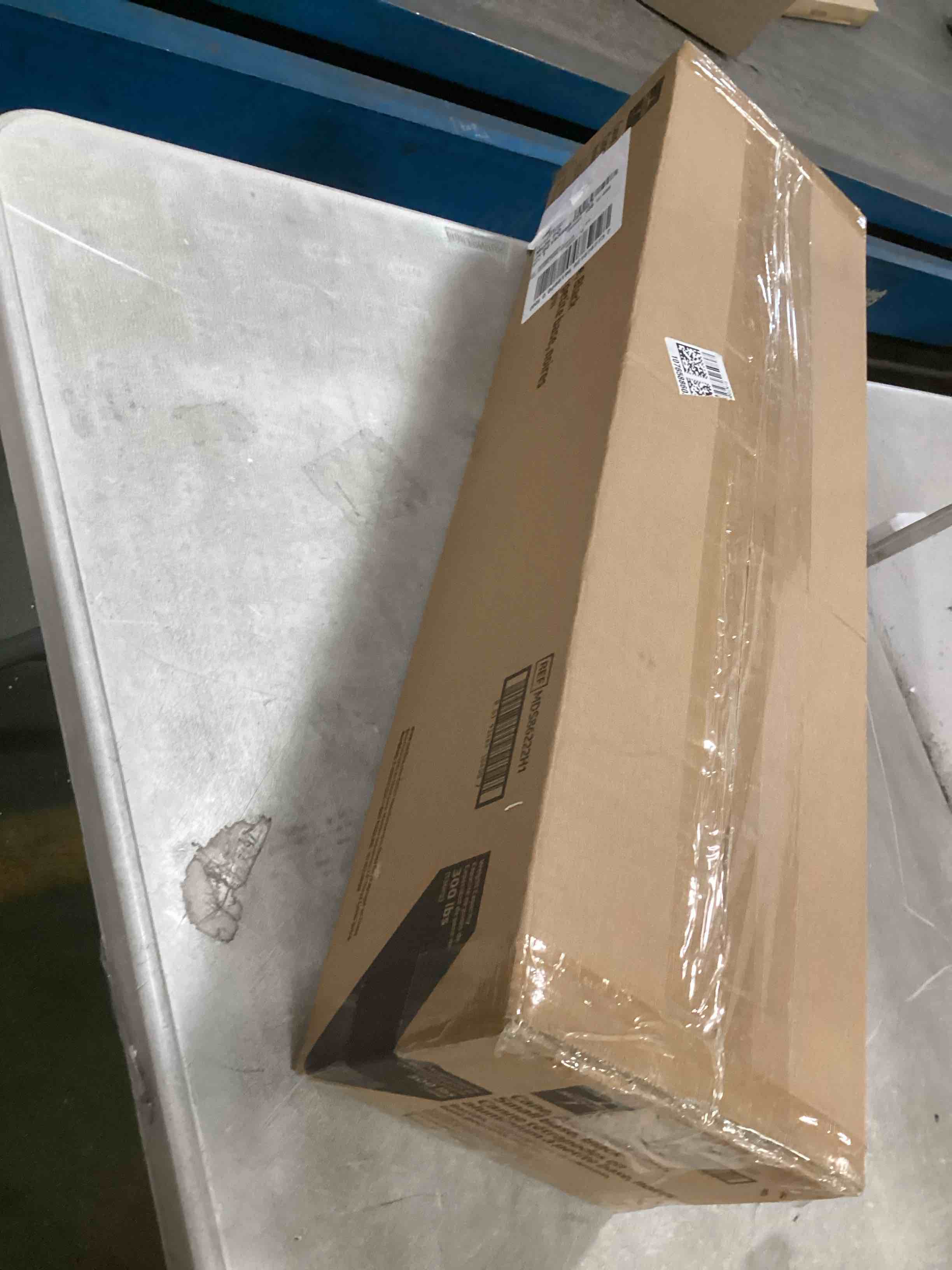 https://s3.amazonaws.com/lotting-images-prod/bidfta/GRA1561610_1734710351833.jpeg
