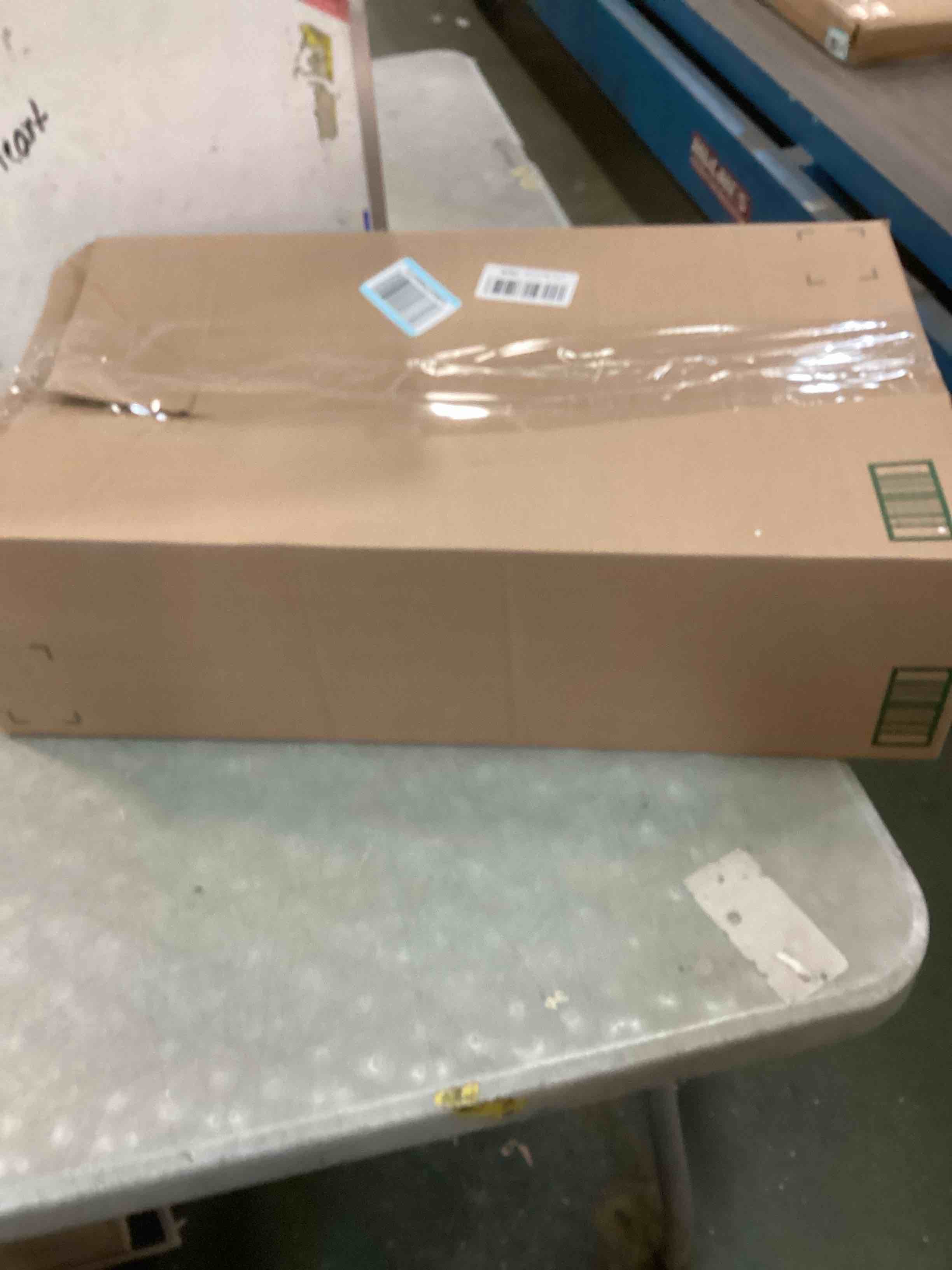 https://s3.amazonaws.com/lotting-images-prod/bidfta/GRA1563003_1735843515261.jpeg