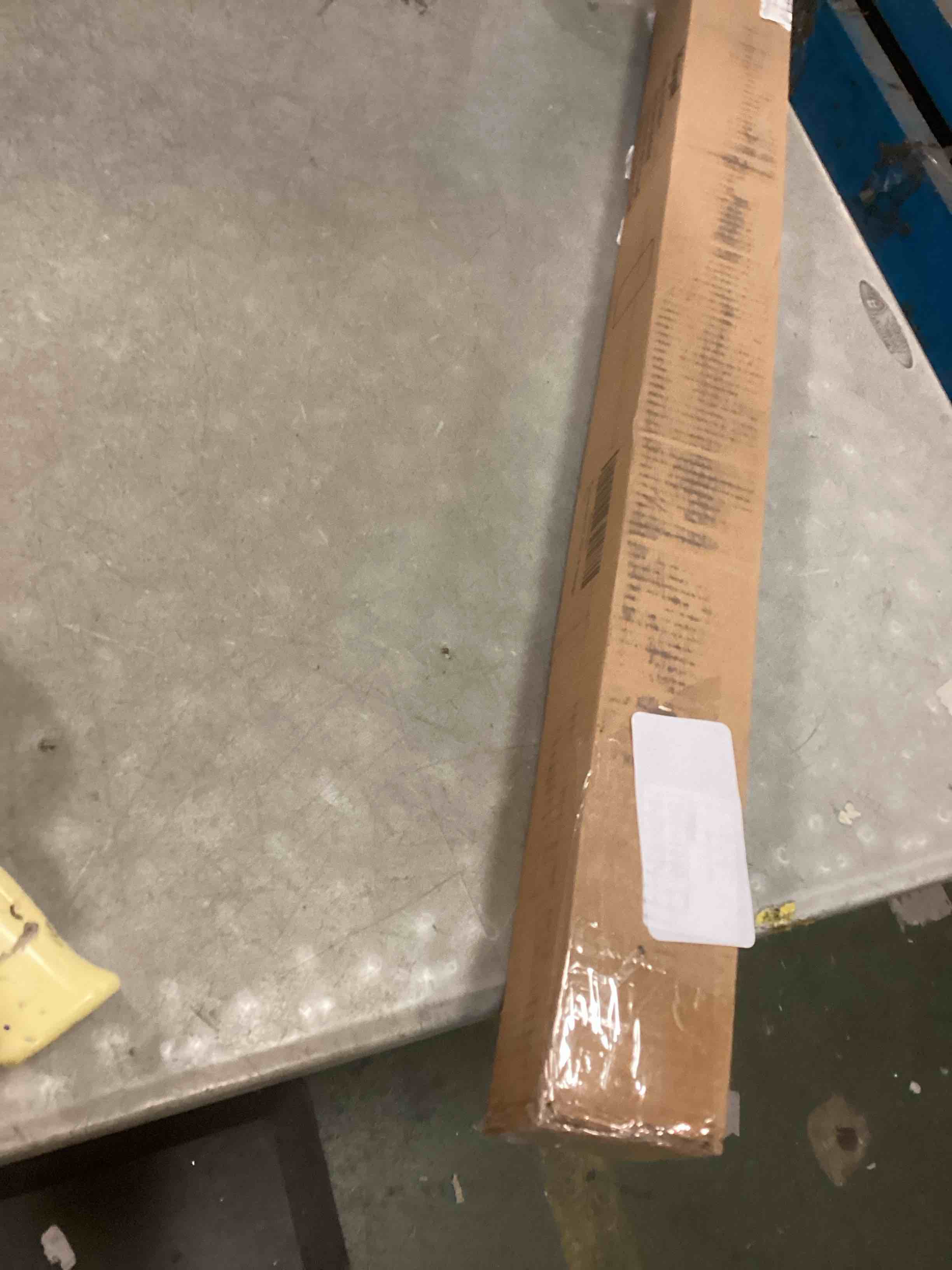 https://s3.amazonaws.com/lotting-images-prod/bidfta/GRA1563067_1735852116370.jpeg