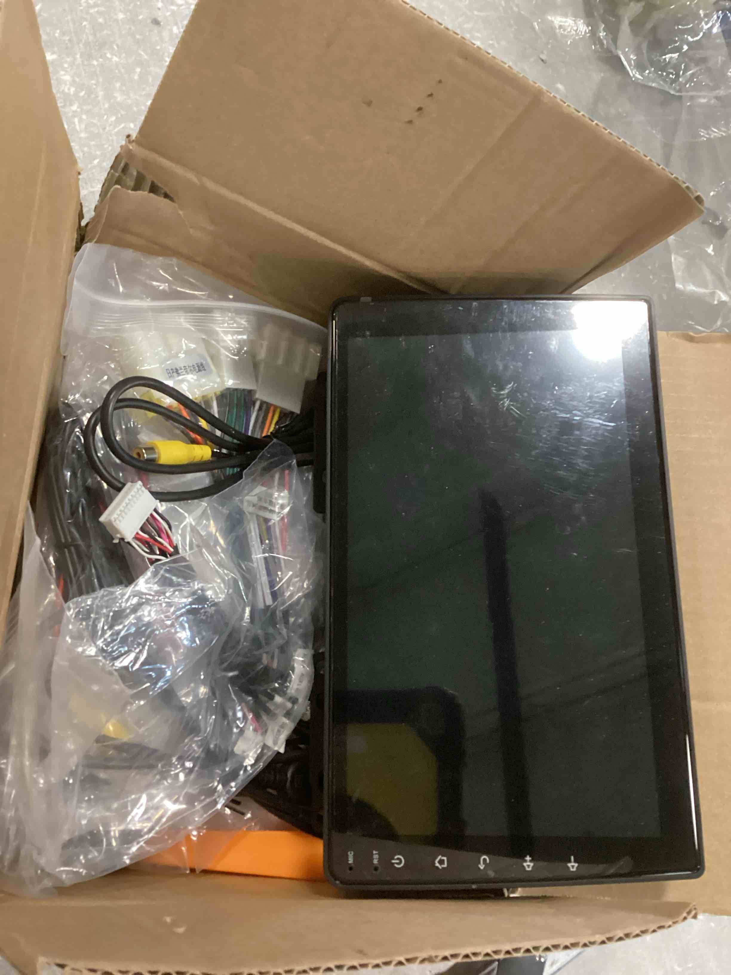 https://s3.amazonaws.com/lotting-images-prod/bidfta/GRA1563683_1736269471132.jpeg