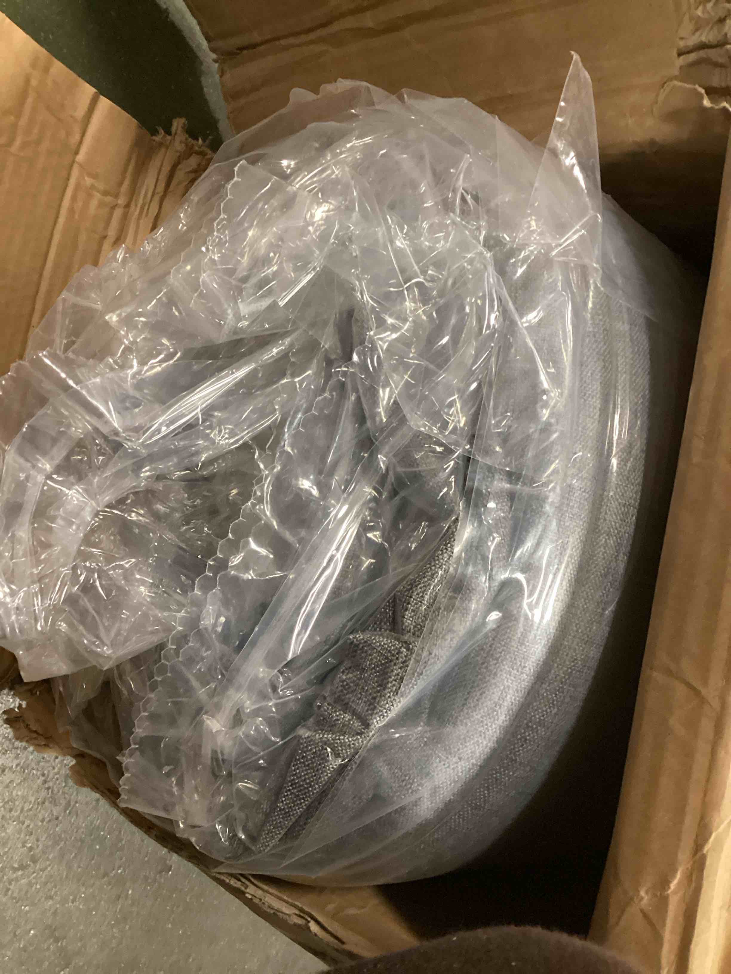 https://s3.amazonaws.com/lotting-images-prod/bidfta/GRA1564044_1737463982195.jpeg