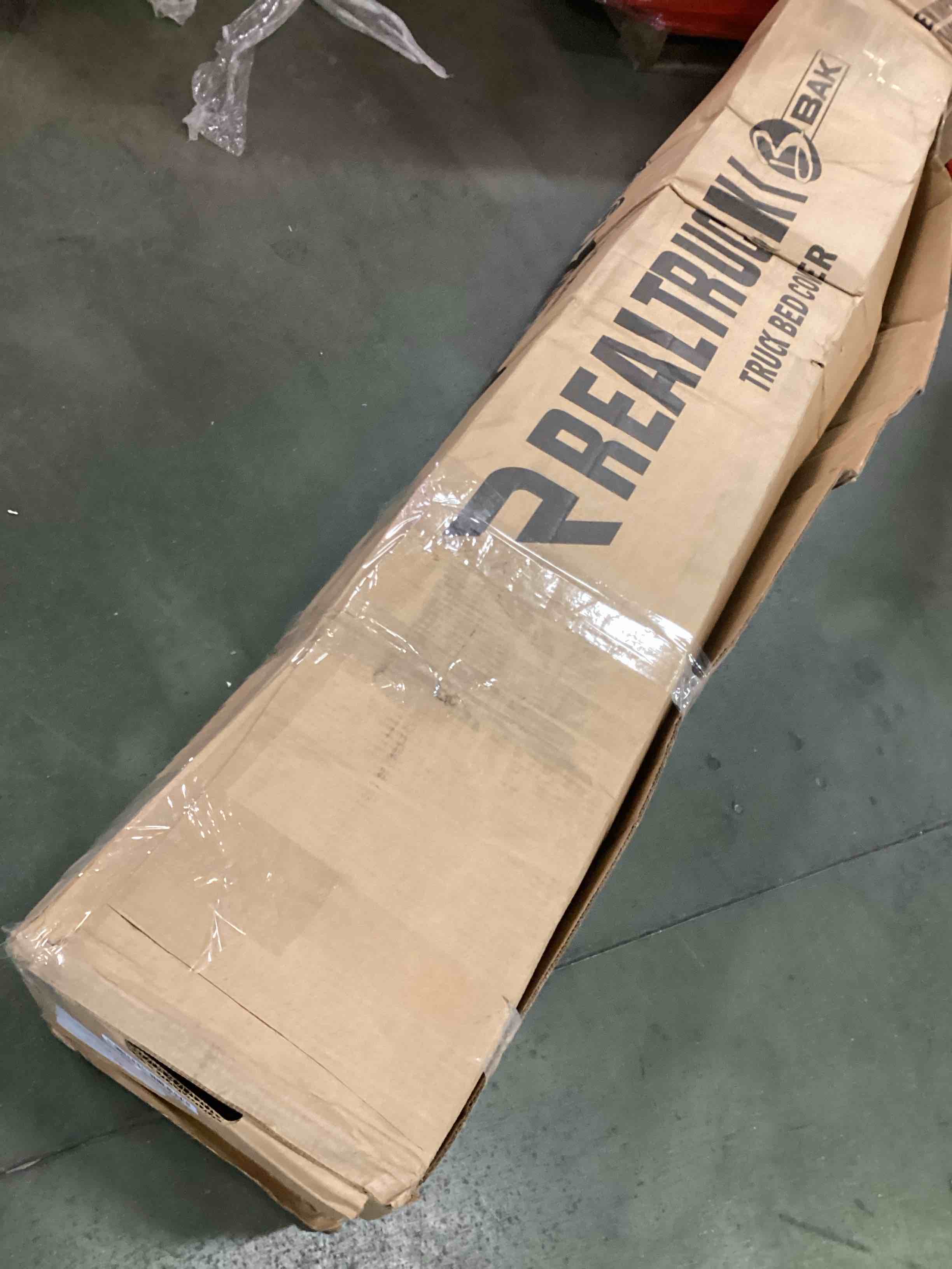 https://s3.amazonaws.com/lotting-images-prod/bidfta/GRA1564600_1737729617836.jpeg