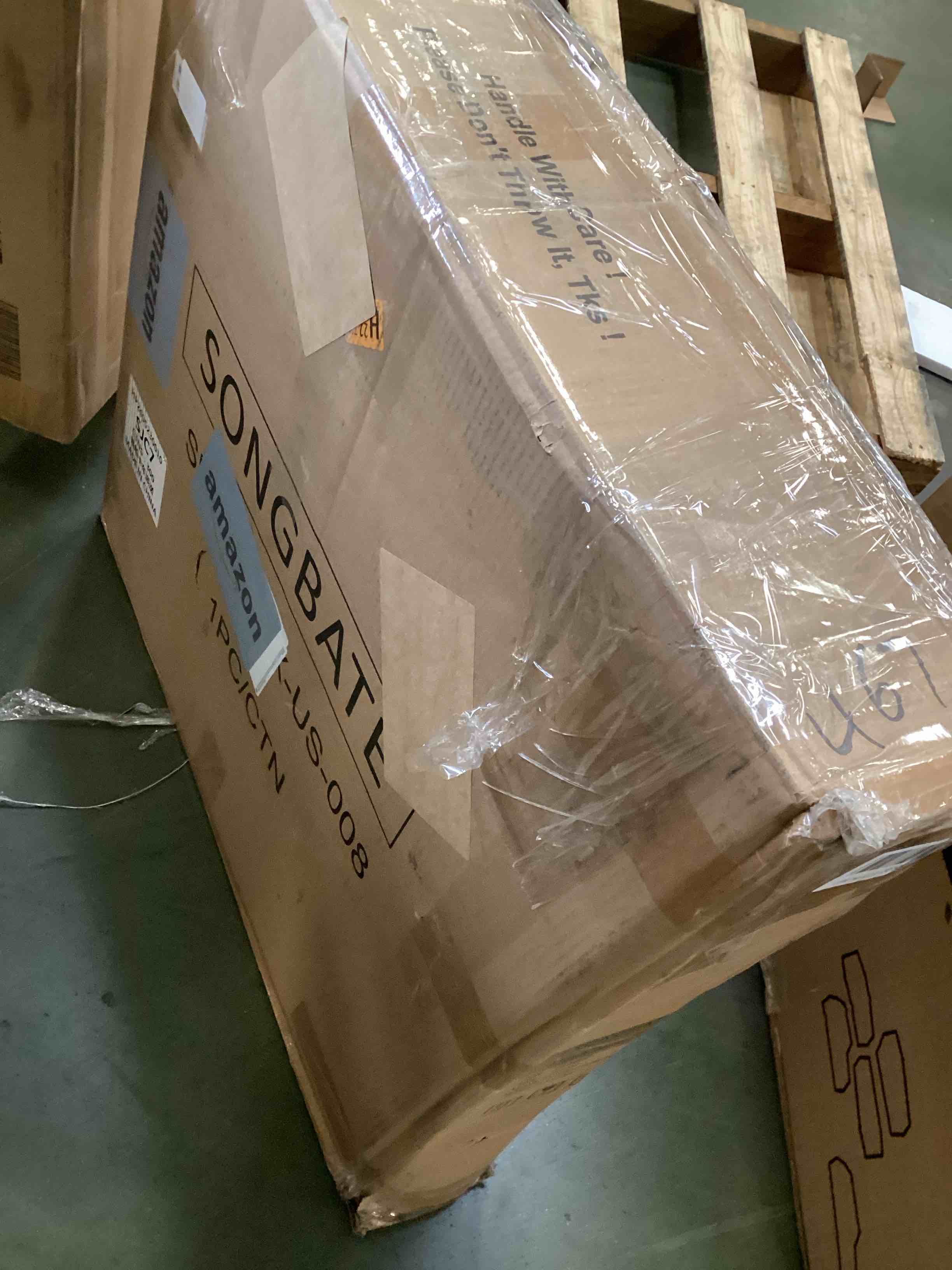 https://s3.amazonaws.com/lotting-images-prod/bidfta/GRA1564769_1737995447591.jpeg