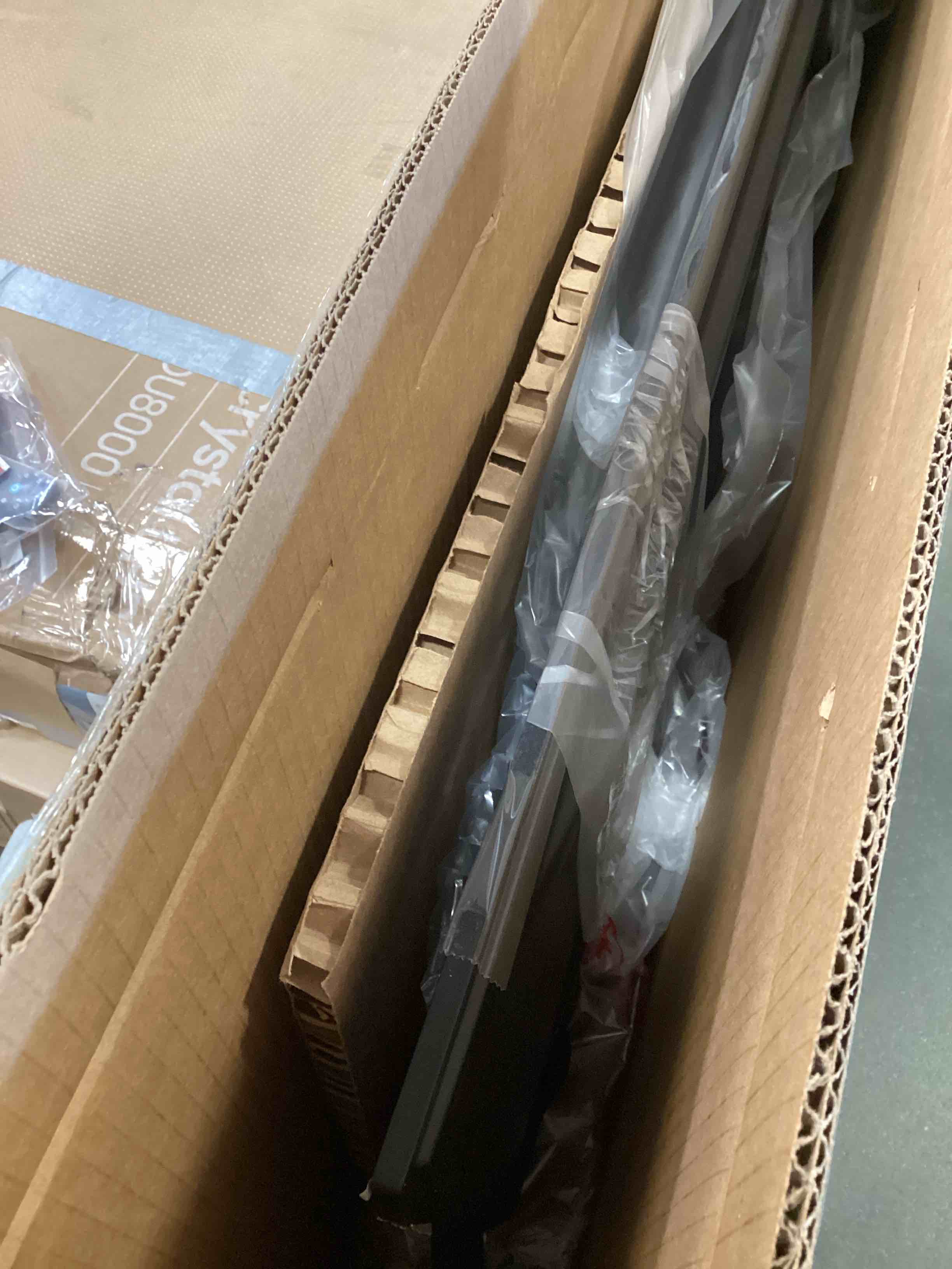 https://s3.amazonaws.com/lotting-images-prod/bidfta/GRA1564792_1738003425156.jpeg
