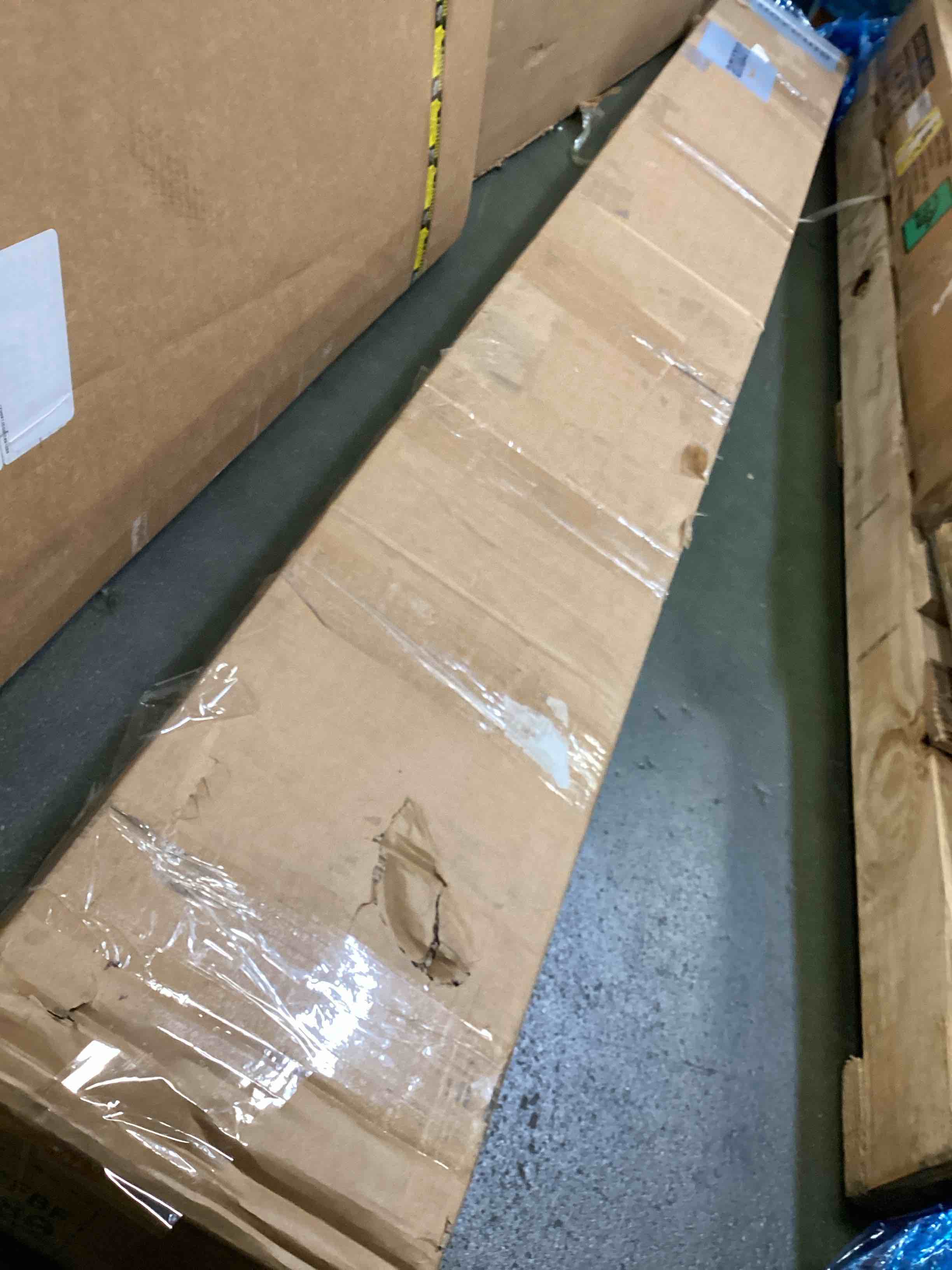 https://s3.amazonaws.com/lotting-images-prod/bidfta/GRA1566261_1738869826911.jpeg