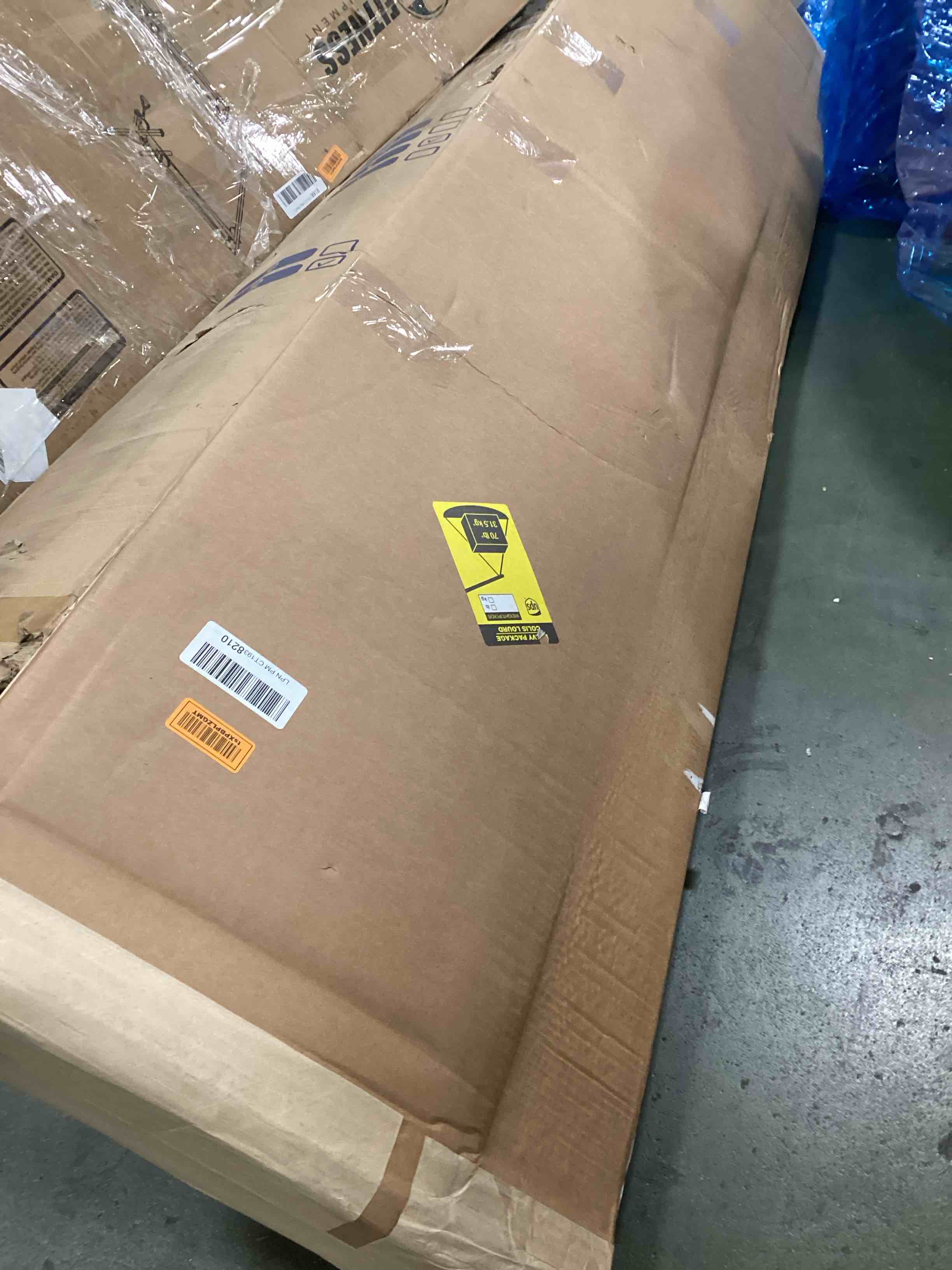 https://s3.amazonaws.com/lotting-images-prod/bidfta/GRA1566298_1738931732797.jpeg