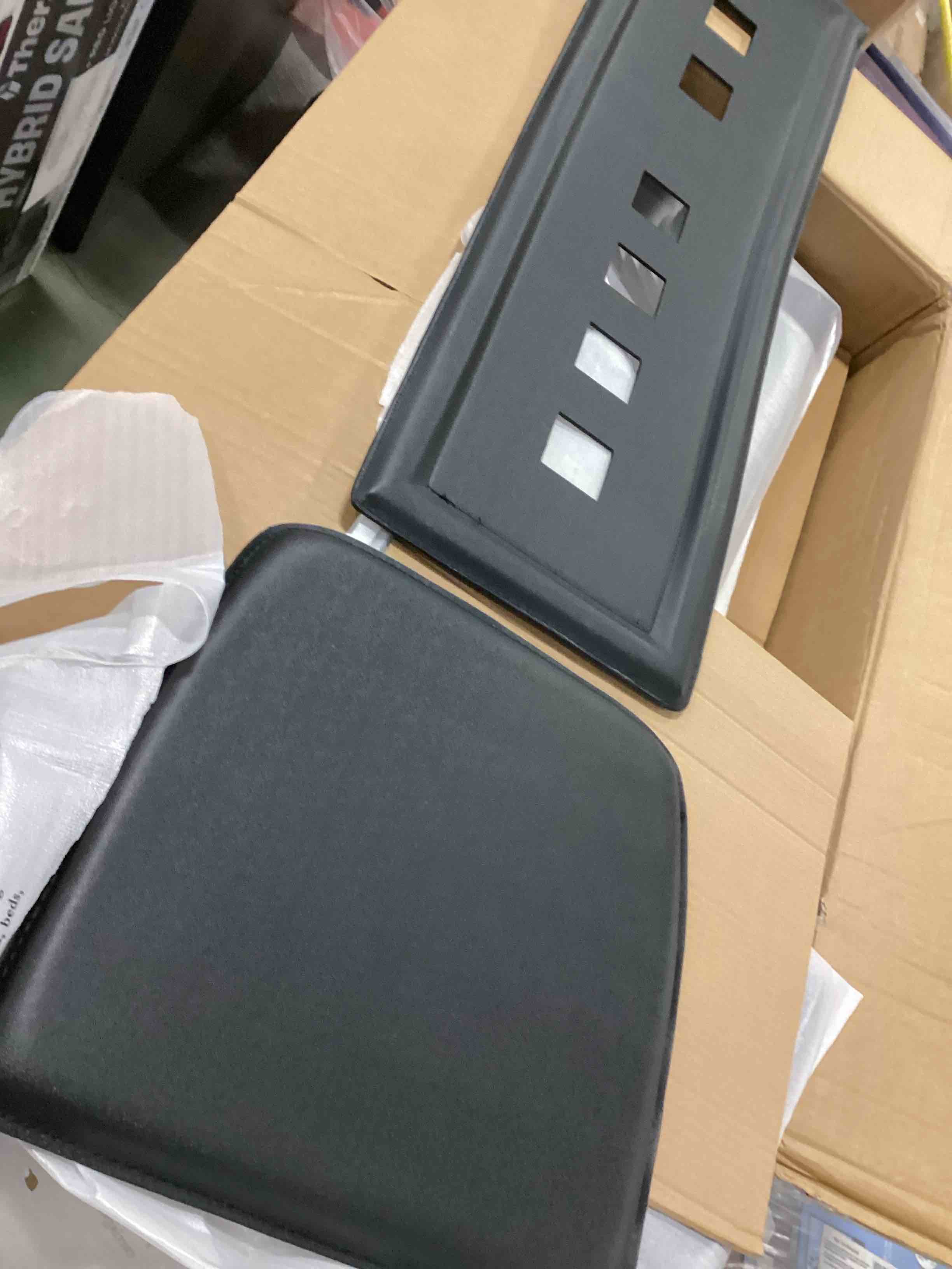 https://s3.amazonaws.com/lotting-images-prod/bidfta/GRA1566330_1738937661868.jpeg