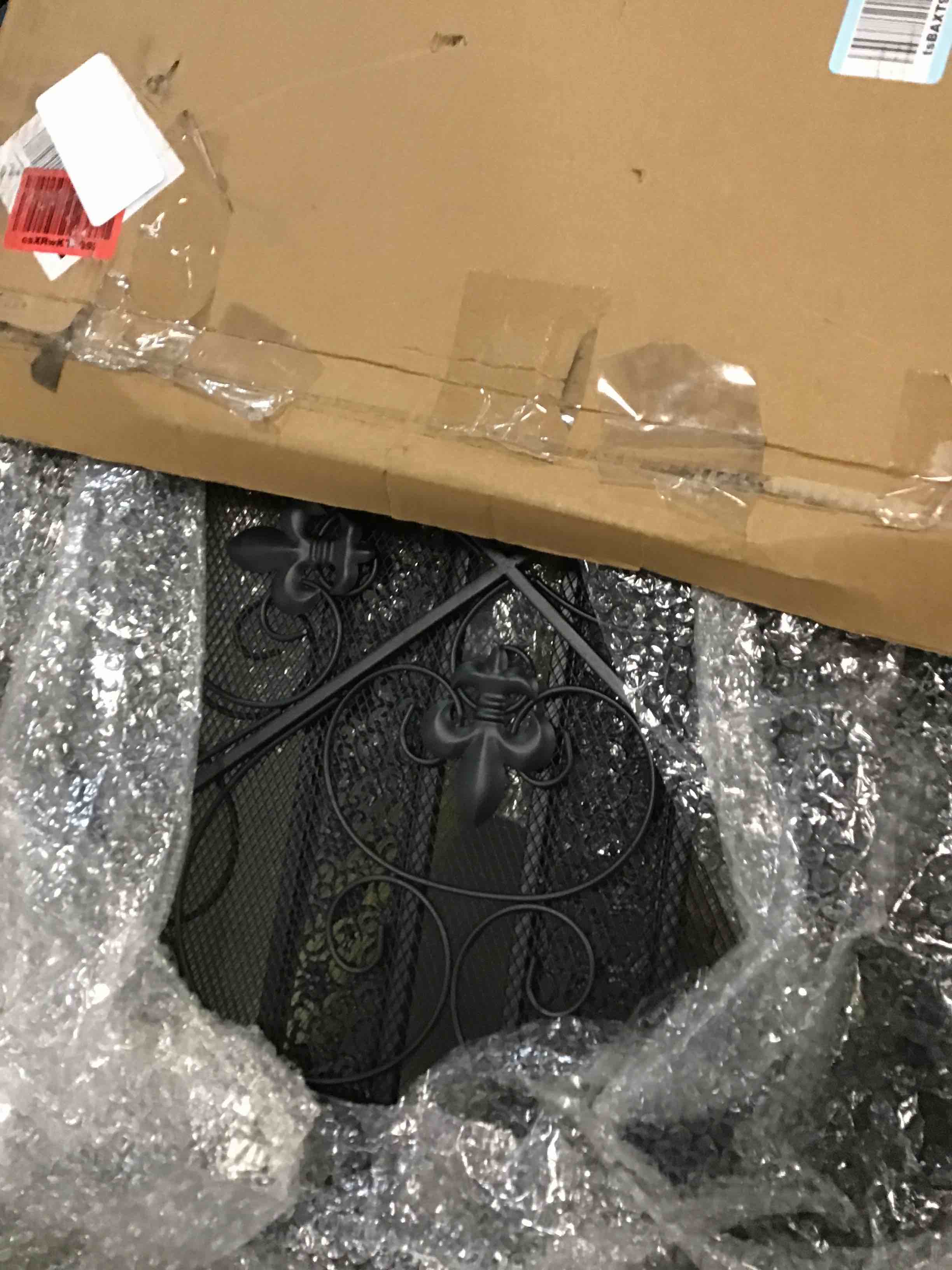 https://s3.amazonaws.com/lotting-images-prod/bidfta/GRA1567720_1733844960123.jpeg