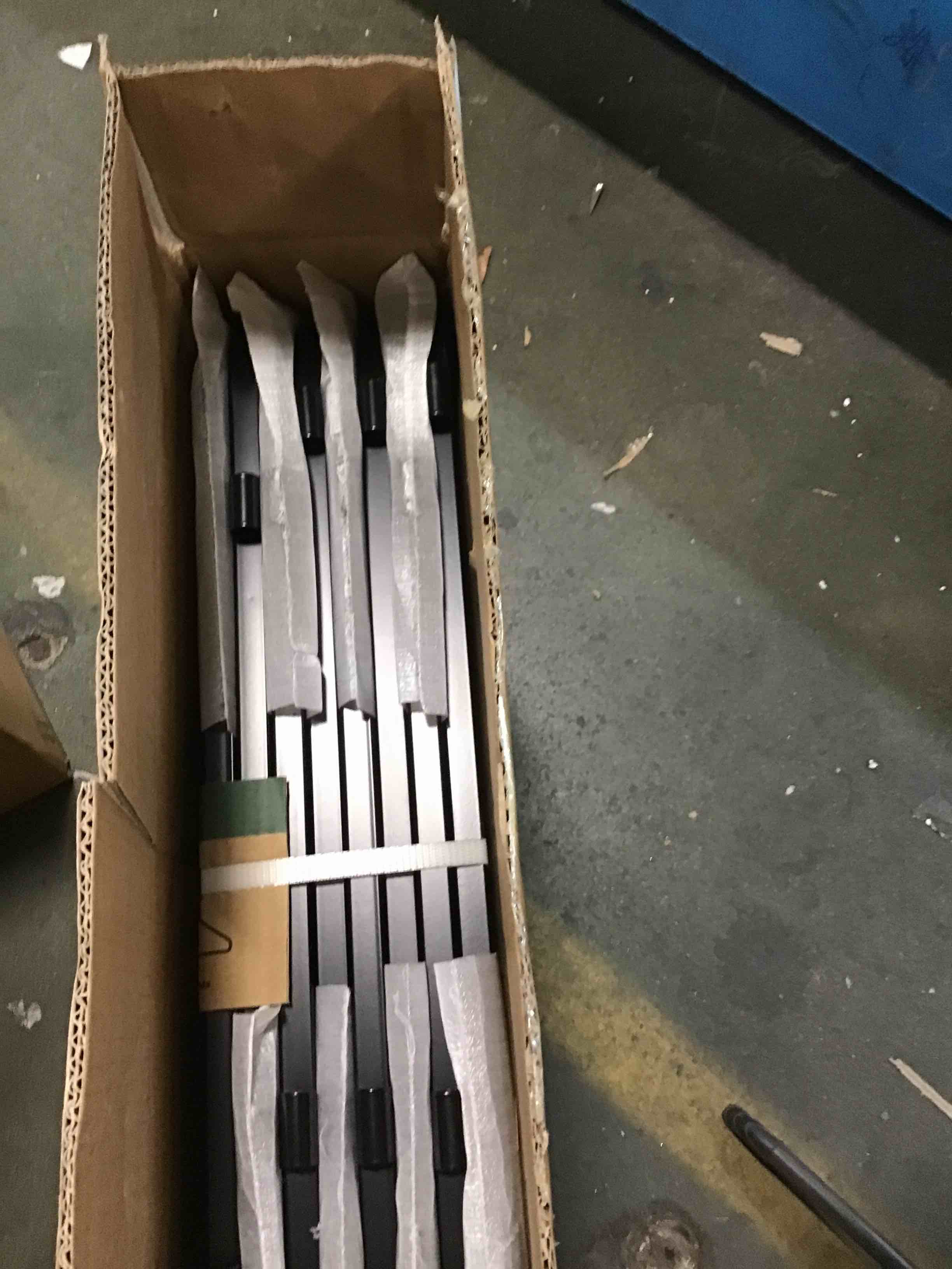 https://s3.amazonaws.com/lotting-images-prod/bidfta/GRA1567763_1733849209687.jpeg