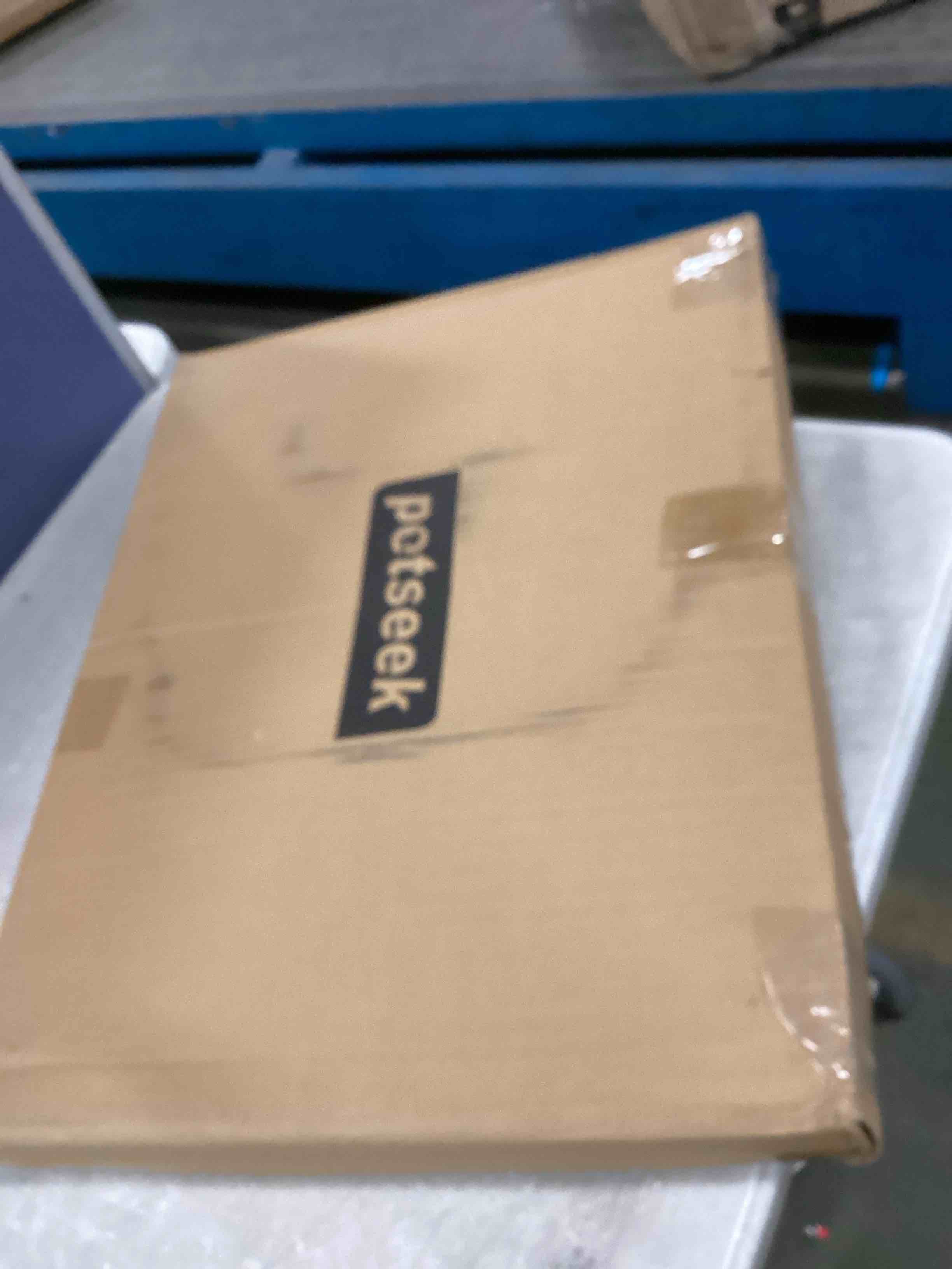 https://s3.amazonaws.com/lotting-images-prod/bidfta/GRA1569310_1735221785467.jpeg
