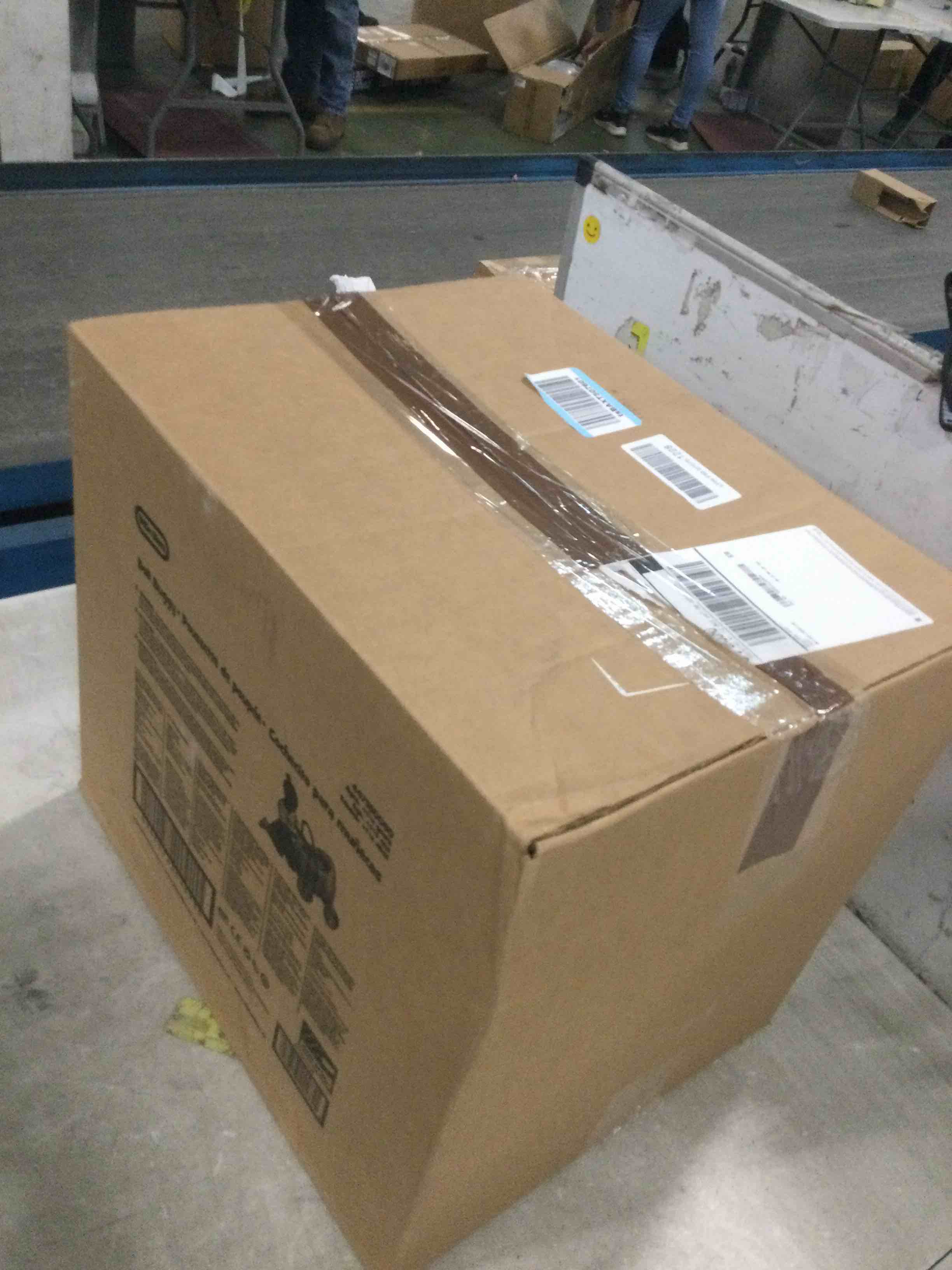 https://s3.amazonaws.com/lotting-images-prod/bidfta/GRA1569714_1735333073181.jpeg