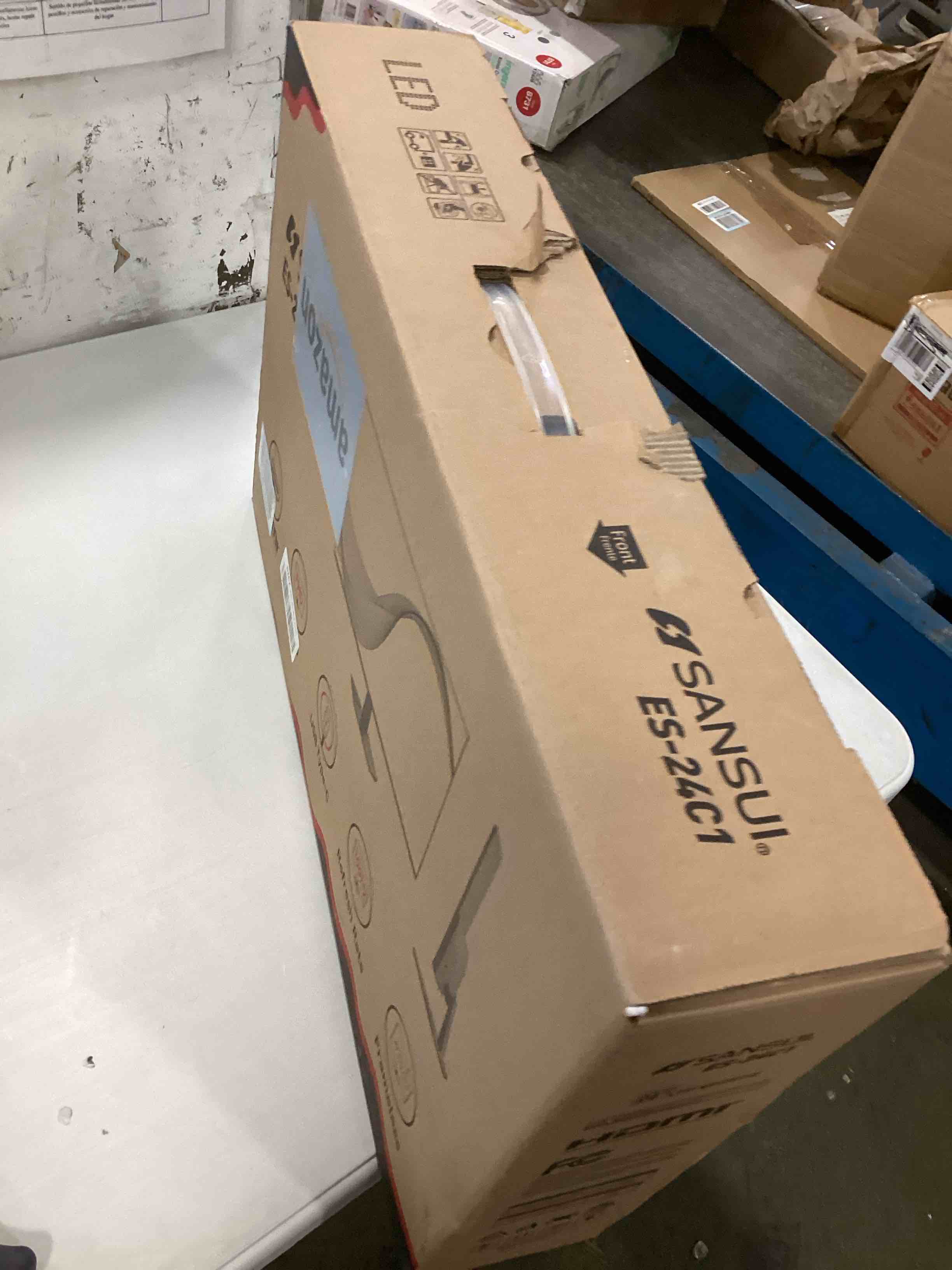 https://s3.amazonaws.com/lotting-images-prod/bidfta/GRA1569901_1735578400034.jpeg