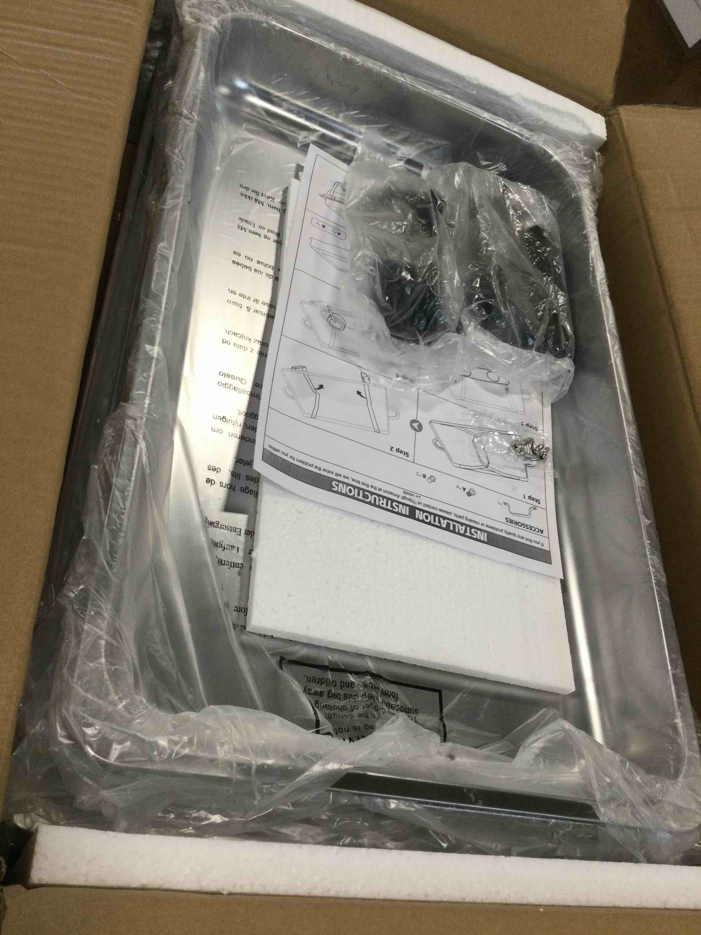 https://s3.amazonaws.com/lotting-images-prod/bidfta/GRA1570001_1733761299576.jpeg
