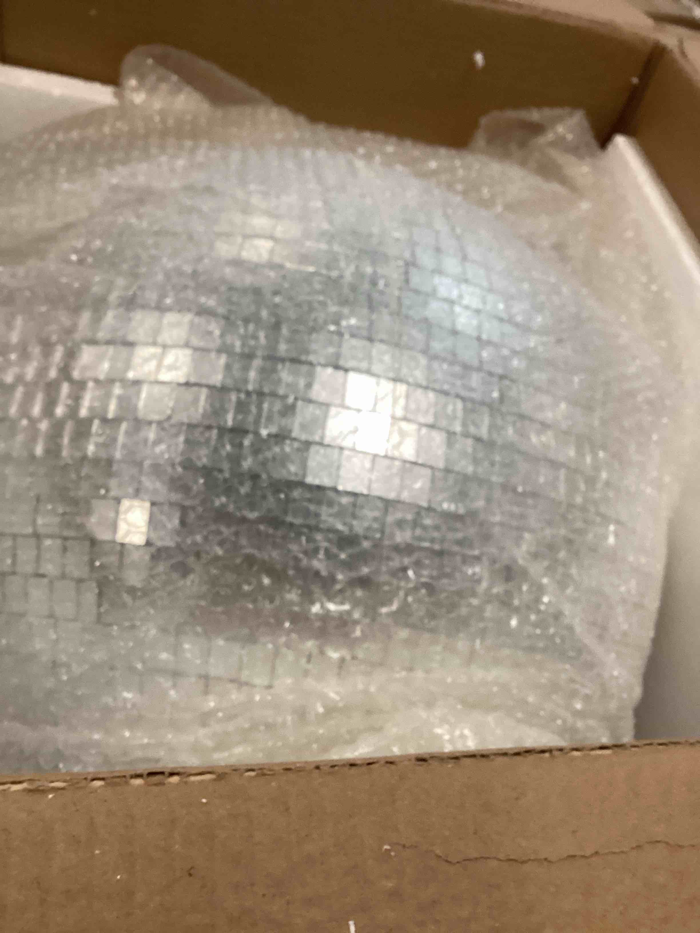 https://s3.amazonaws.com/lotting-images-prod/bidfta/GRA1570135_1733778276243.jpeg