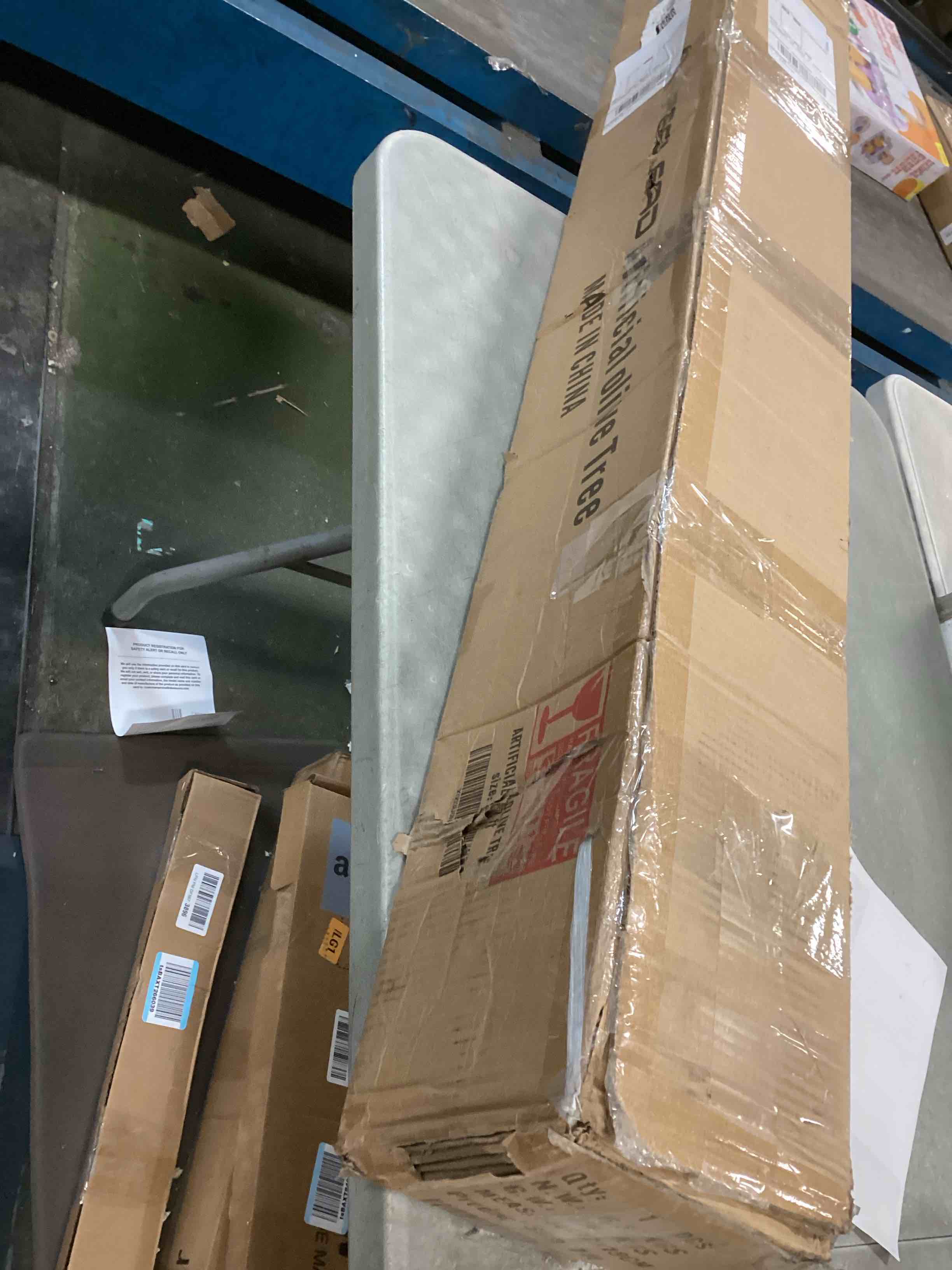 https://s3.amazonaws.com/lotting-images-prod/bidfta/GRA1570232_1733841851678.jpeg