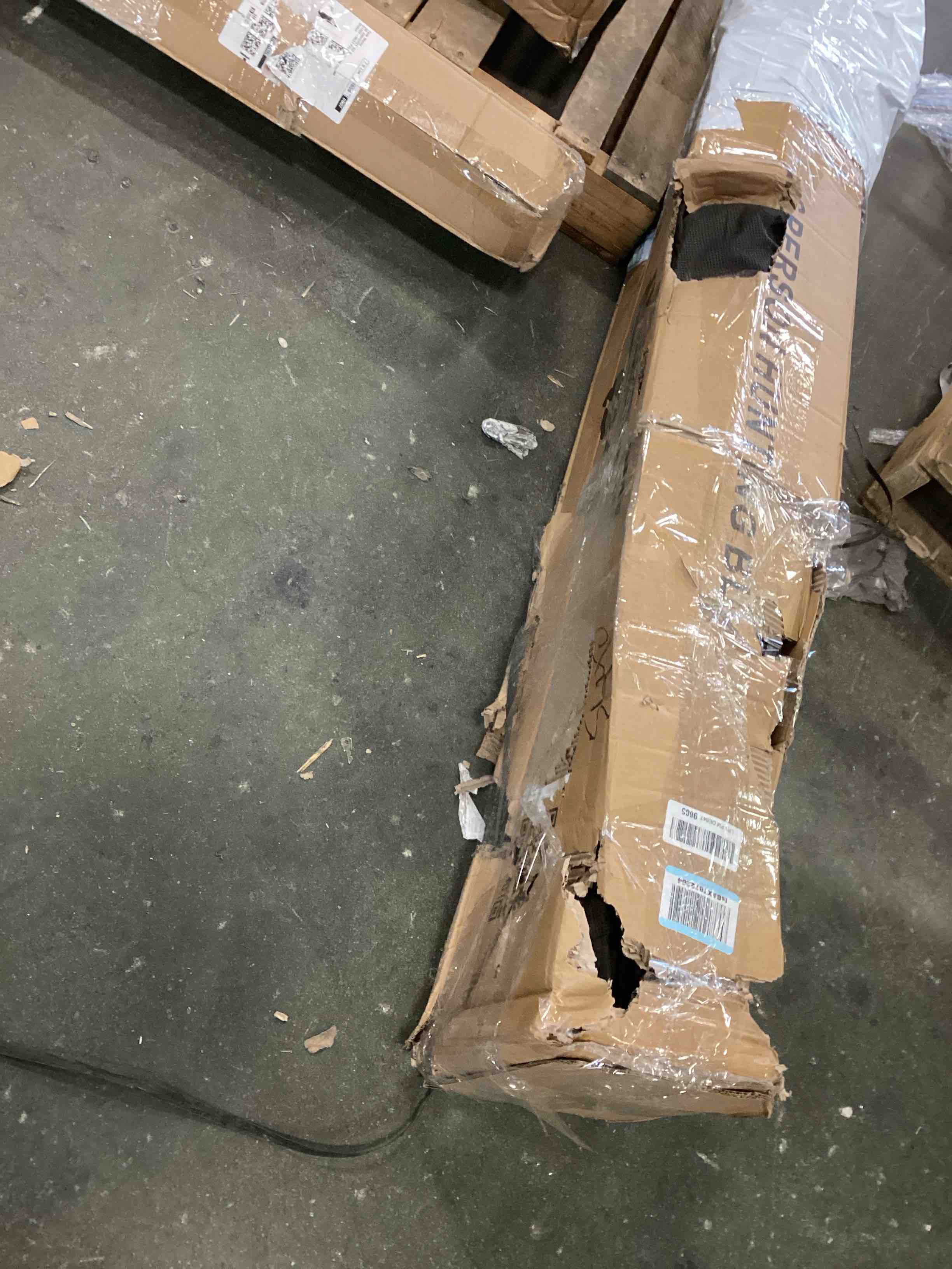 https://s3.amazonaws.com/lotting-images-prod/bidfta/GRA1570756_1734013002779.jpeg