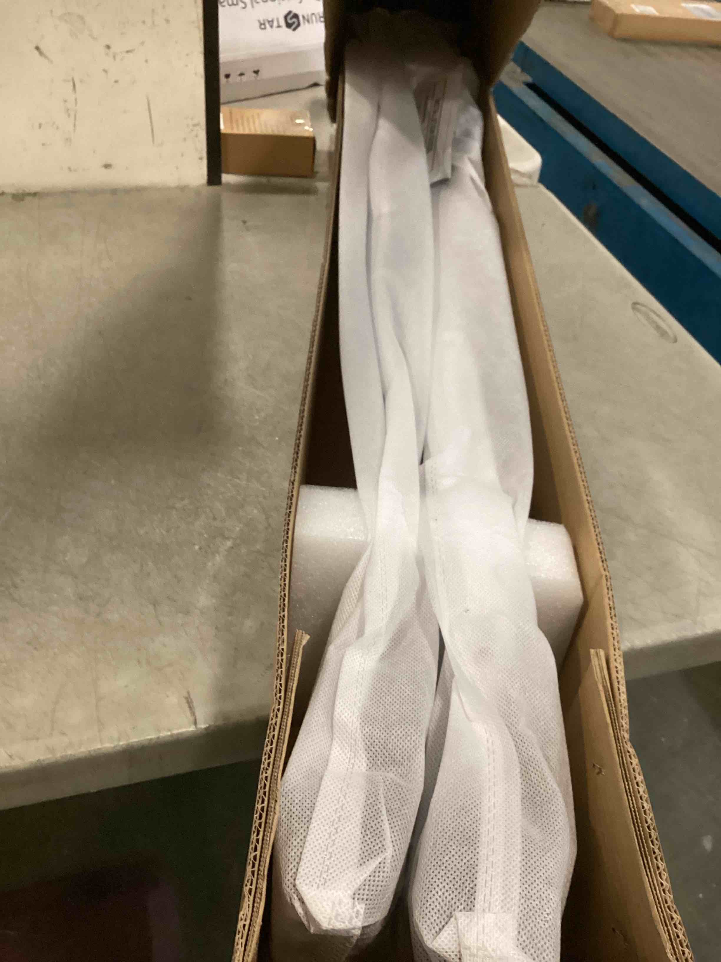 Condition photo showing Good Condition for Snailfly Roof Rack Cross Bars Fit for 2011-2021 Jeep Grand Cherokee Crossbars Cargo Luggage Rack, Aluminum Alloy