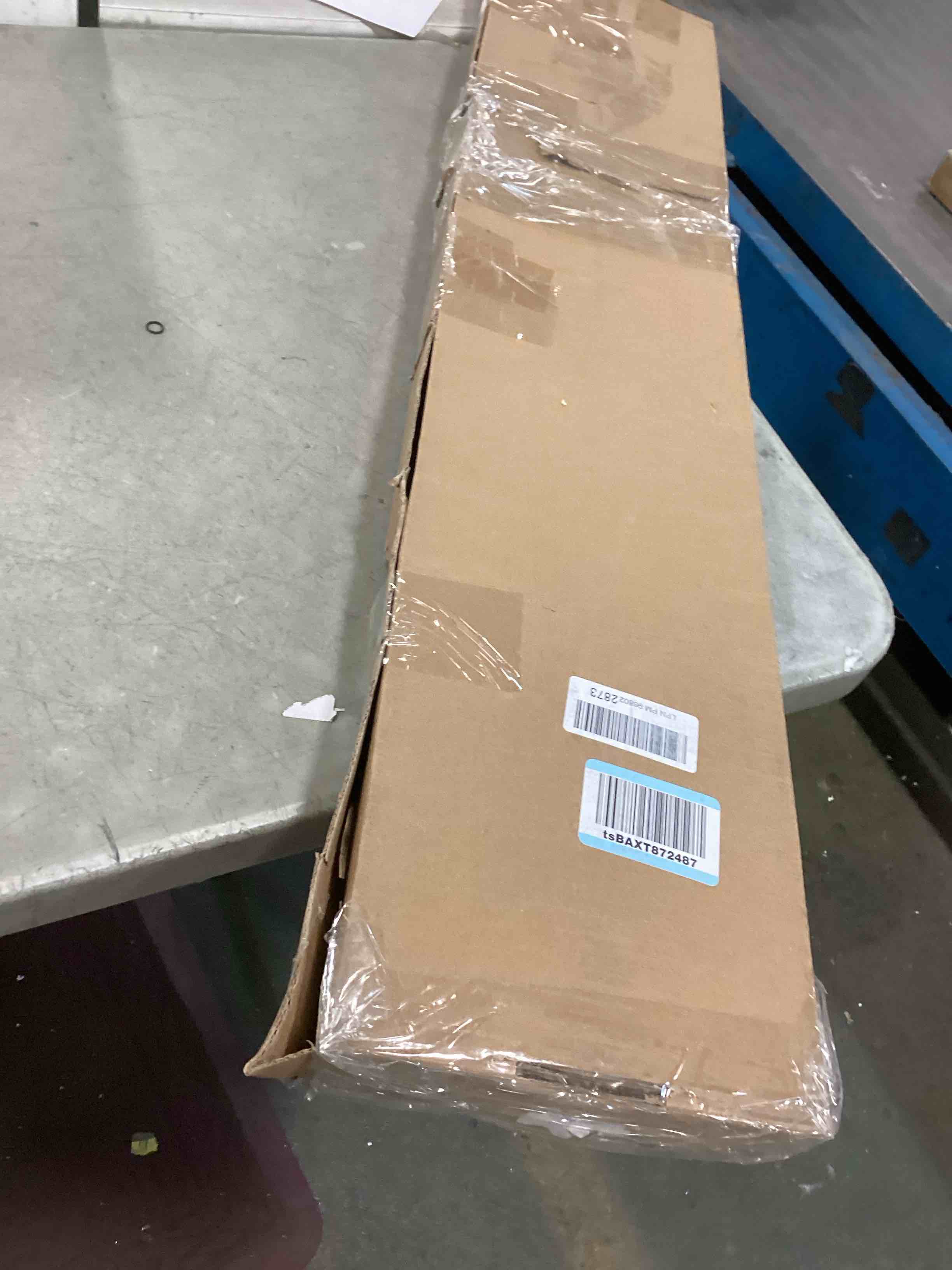 https://s3.amazonaws.com/lotting-images-prod/bidfta/GRA1571227_1734181544582.jpeg