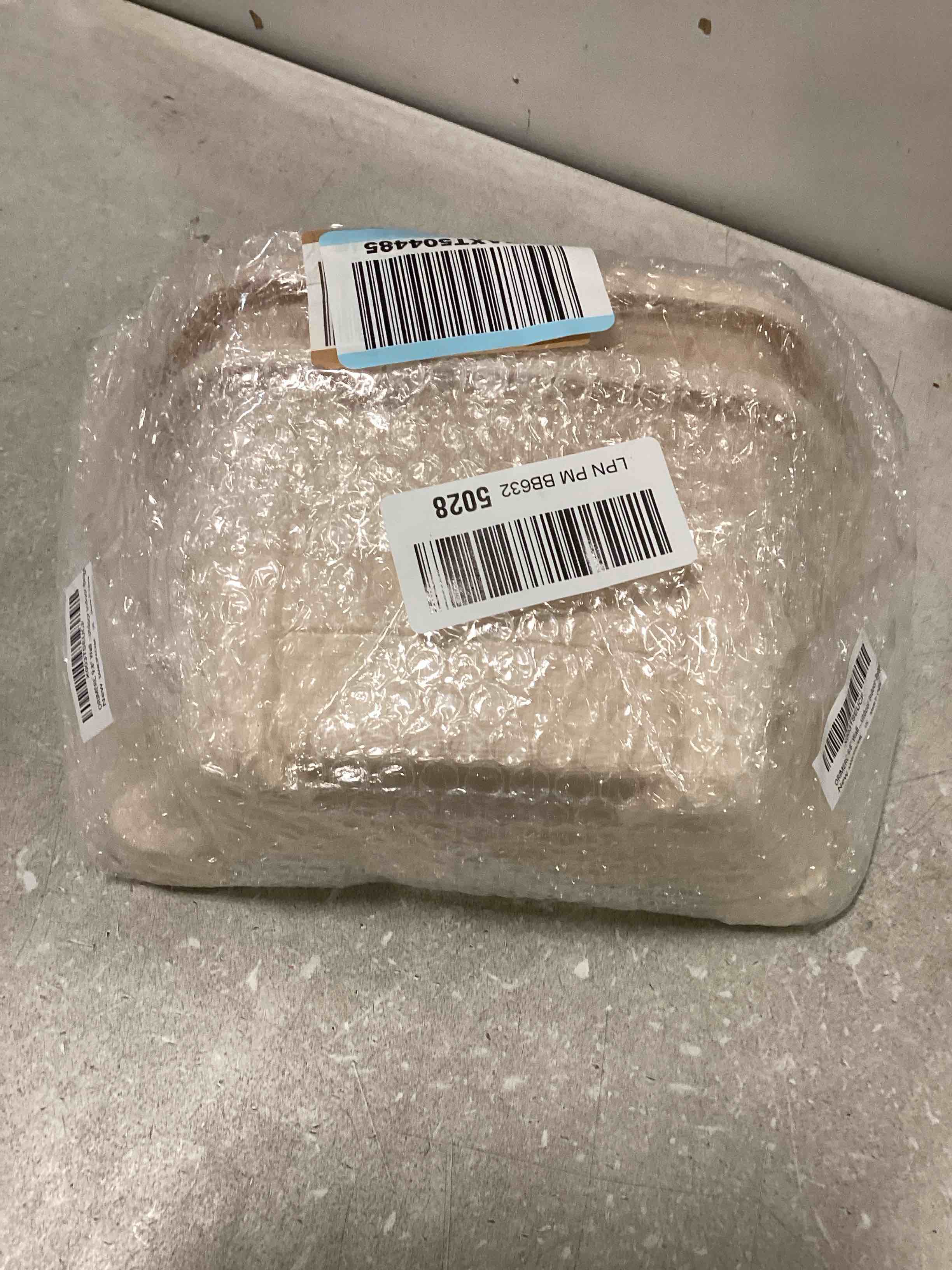 https://s3.amazonaws.com/lotting-images-prod/bidfta/GRA1572118_1734524090401.jpeg