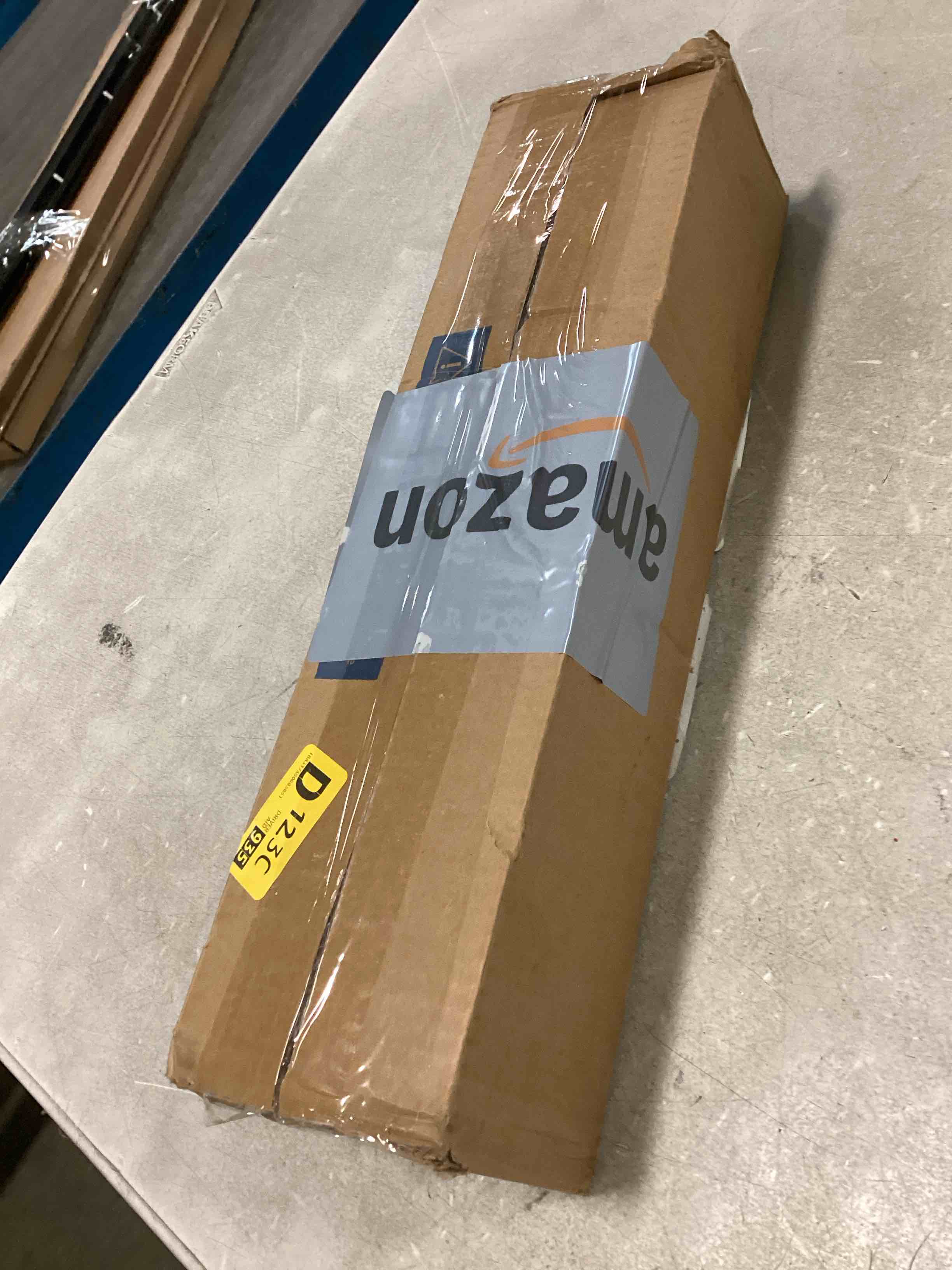 https://s3.amazonaws.com/lotting-images-prod/bidfta/GRA1572204_1734532396216.jpeg