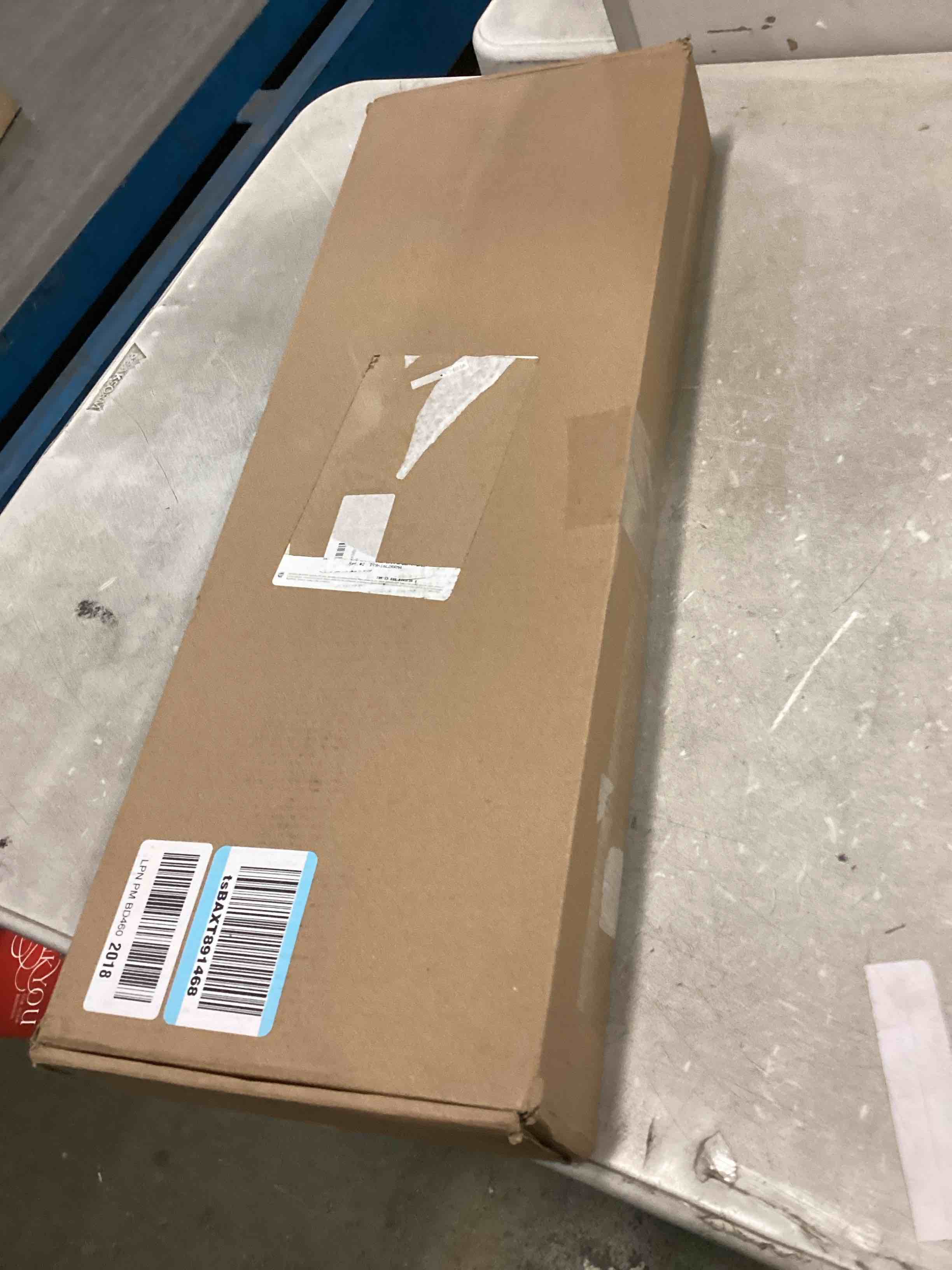 https://s3.amazonaws.com/lotting-images-prod/bidfta/GRA1572316_1734547809880.jpeg